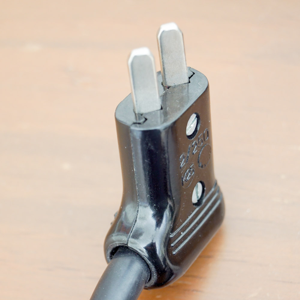 Viking 2000 Husqvarna Sewing Machine and Table