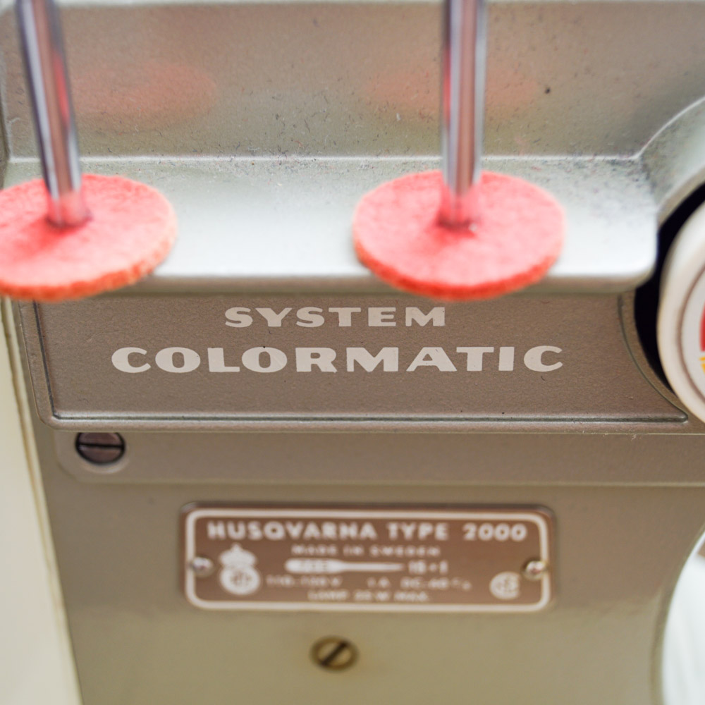 Viking 2000 Husqvarna Sewing Machine and Table