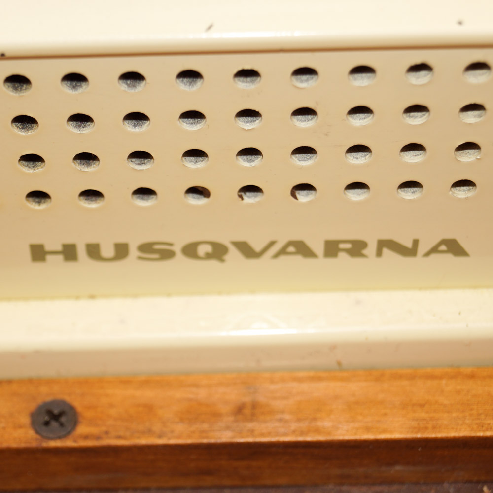 Viking 2000 Husqvarna Sewing Machine and Table