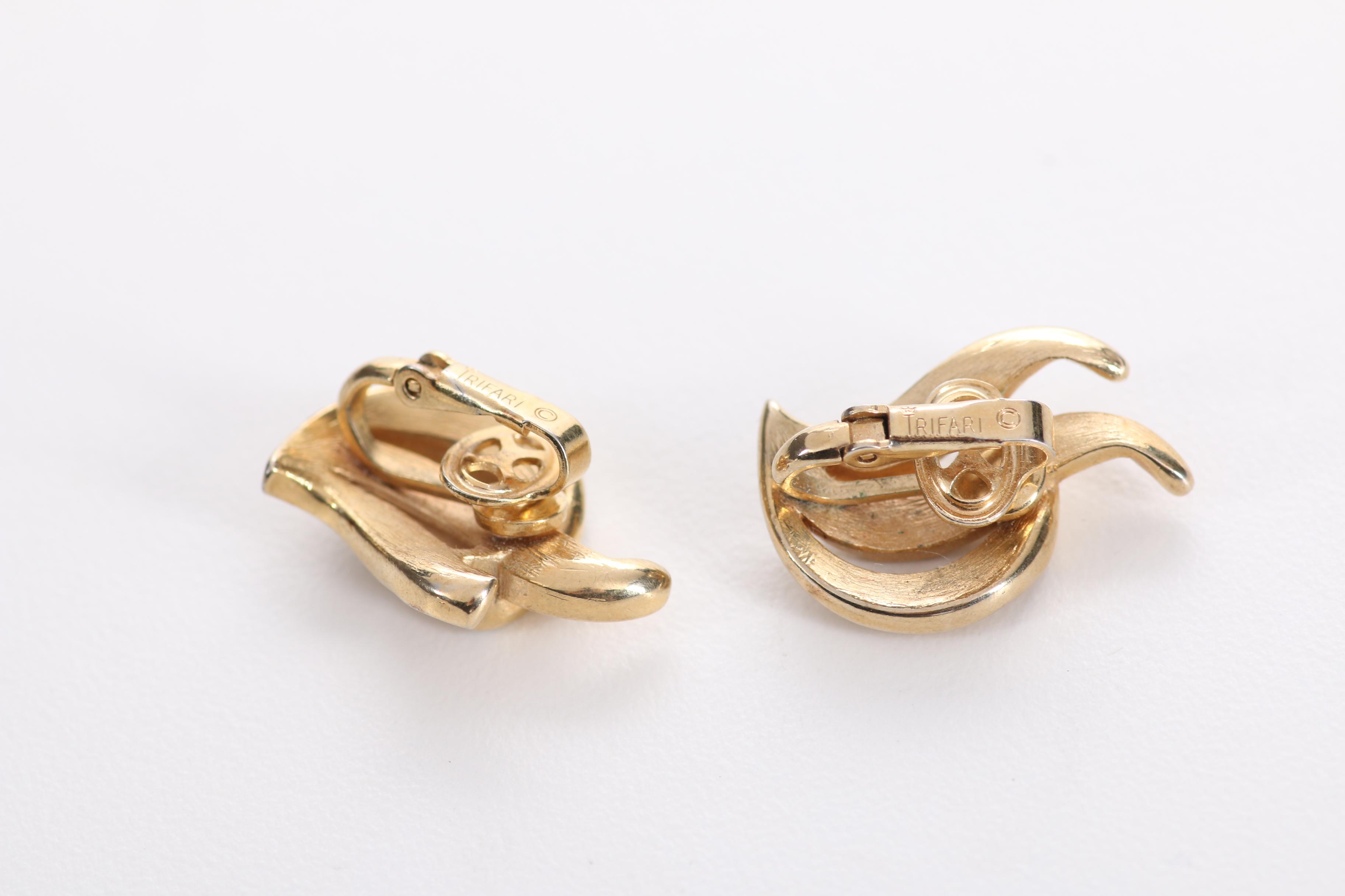 Crown Trifari Costume Jewelry Demi Parure