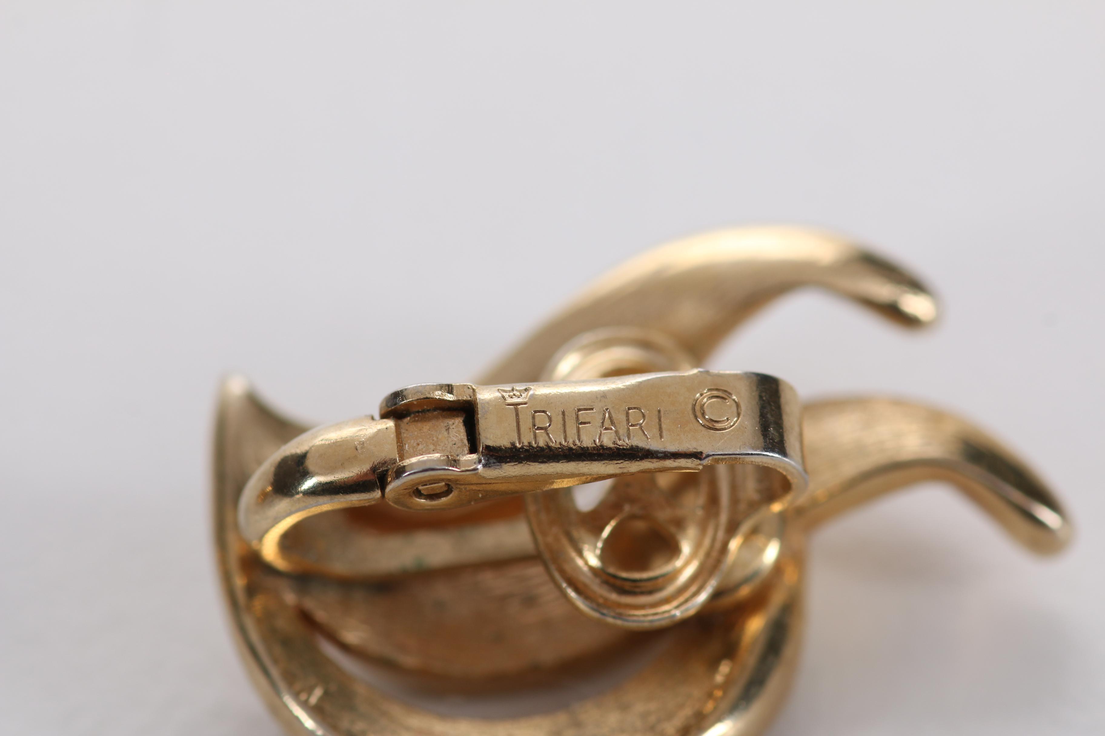 Crown Trifari Costume Jewelry Demi Parure