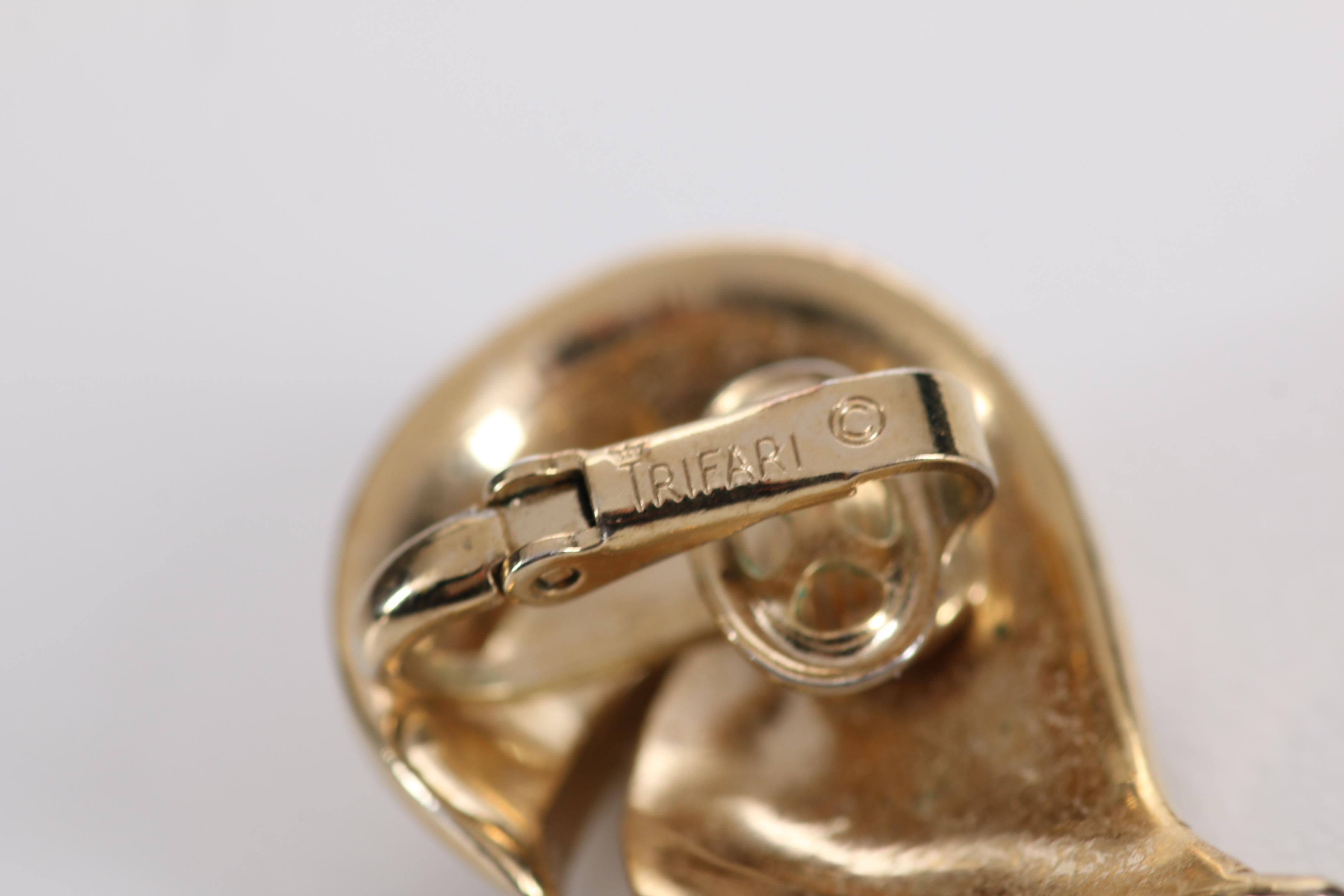 Crown Trifari Costume Jewelry Demi Parure