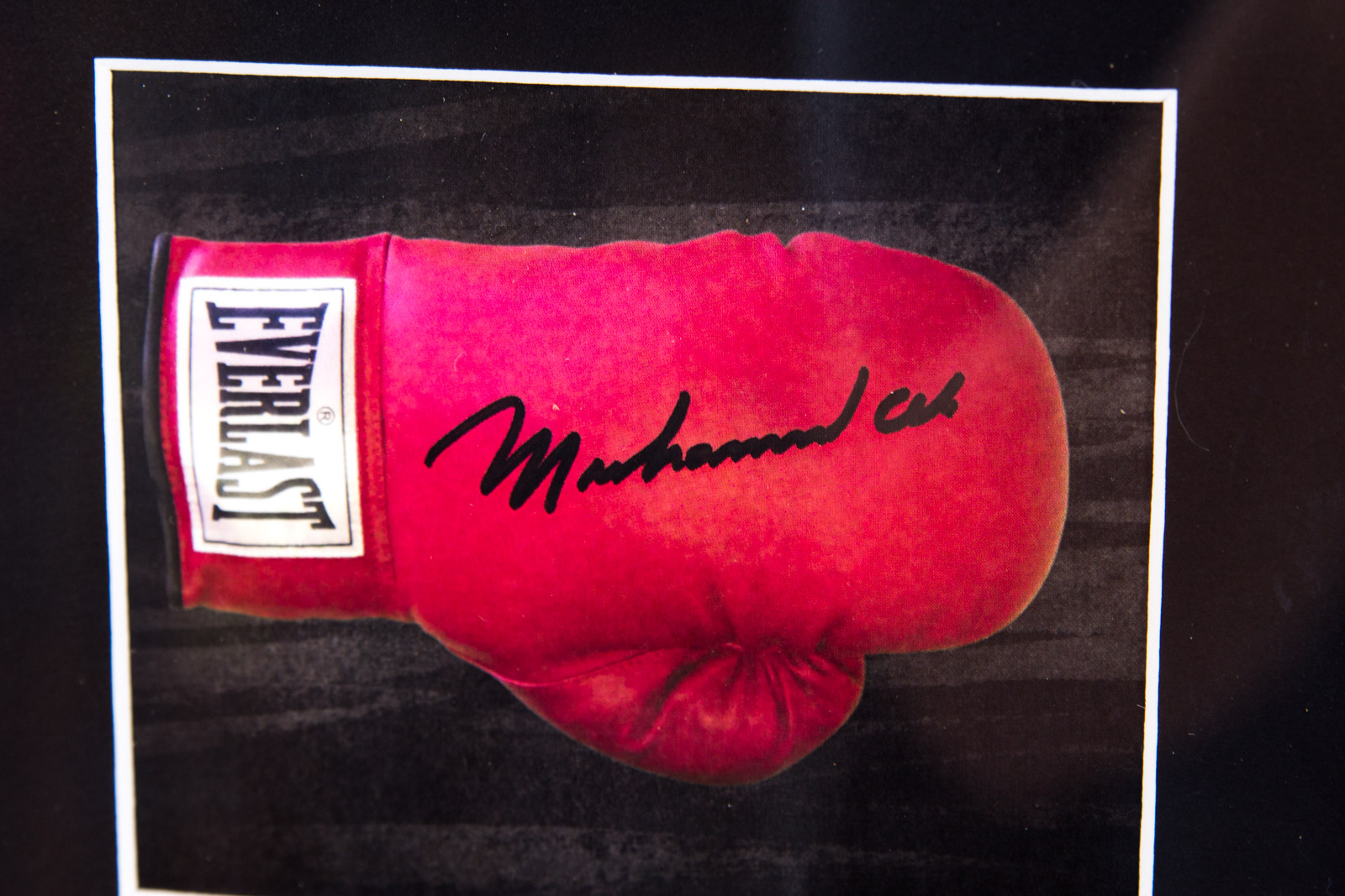 Muhammad Ali Boxing Offset Lithograph with Facsimile Signature