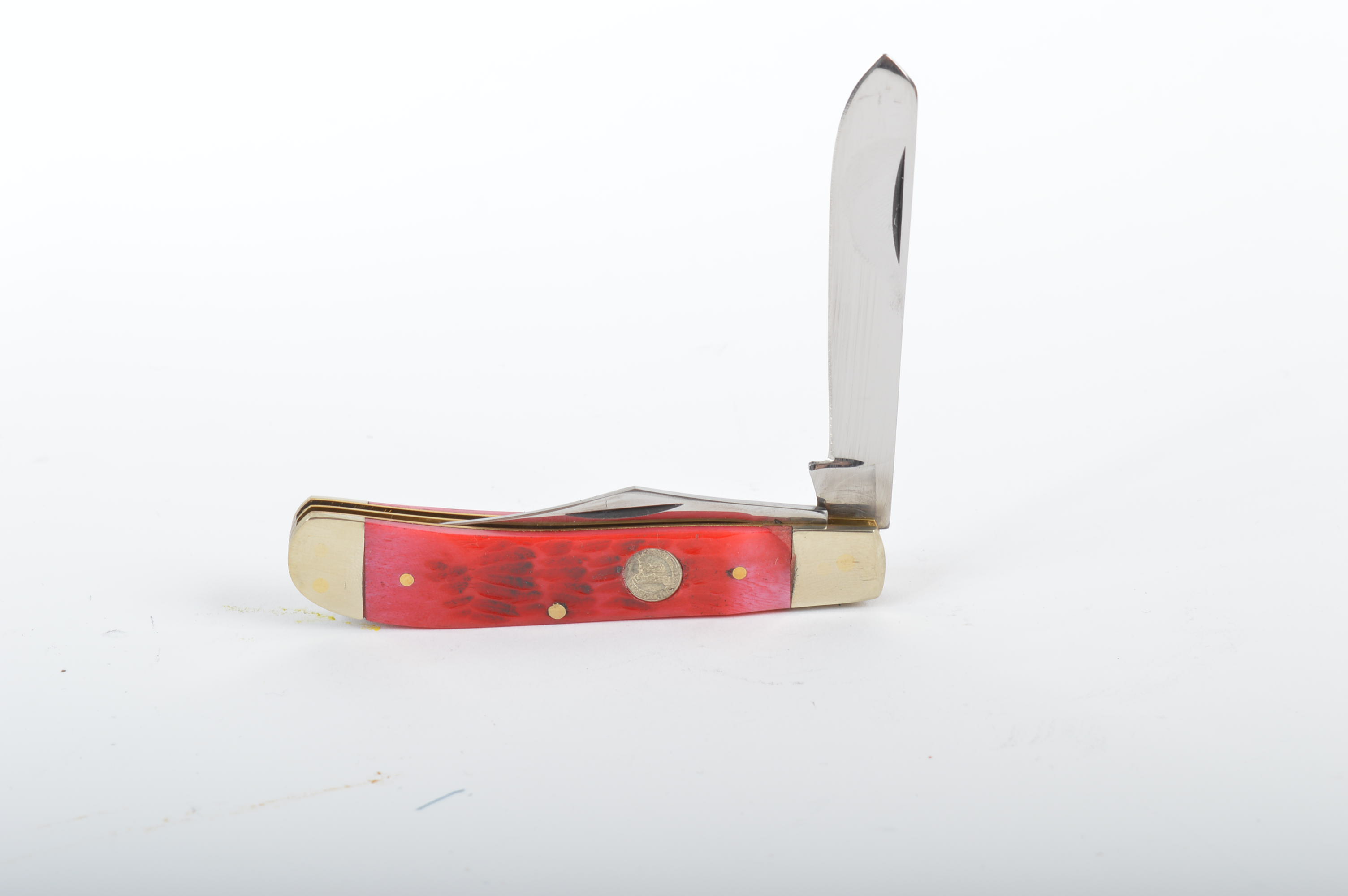 Frost Cutlery and Whitetail Cutlery Pocket Knives