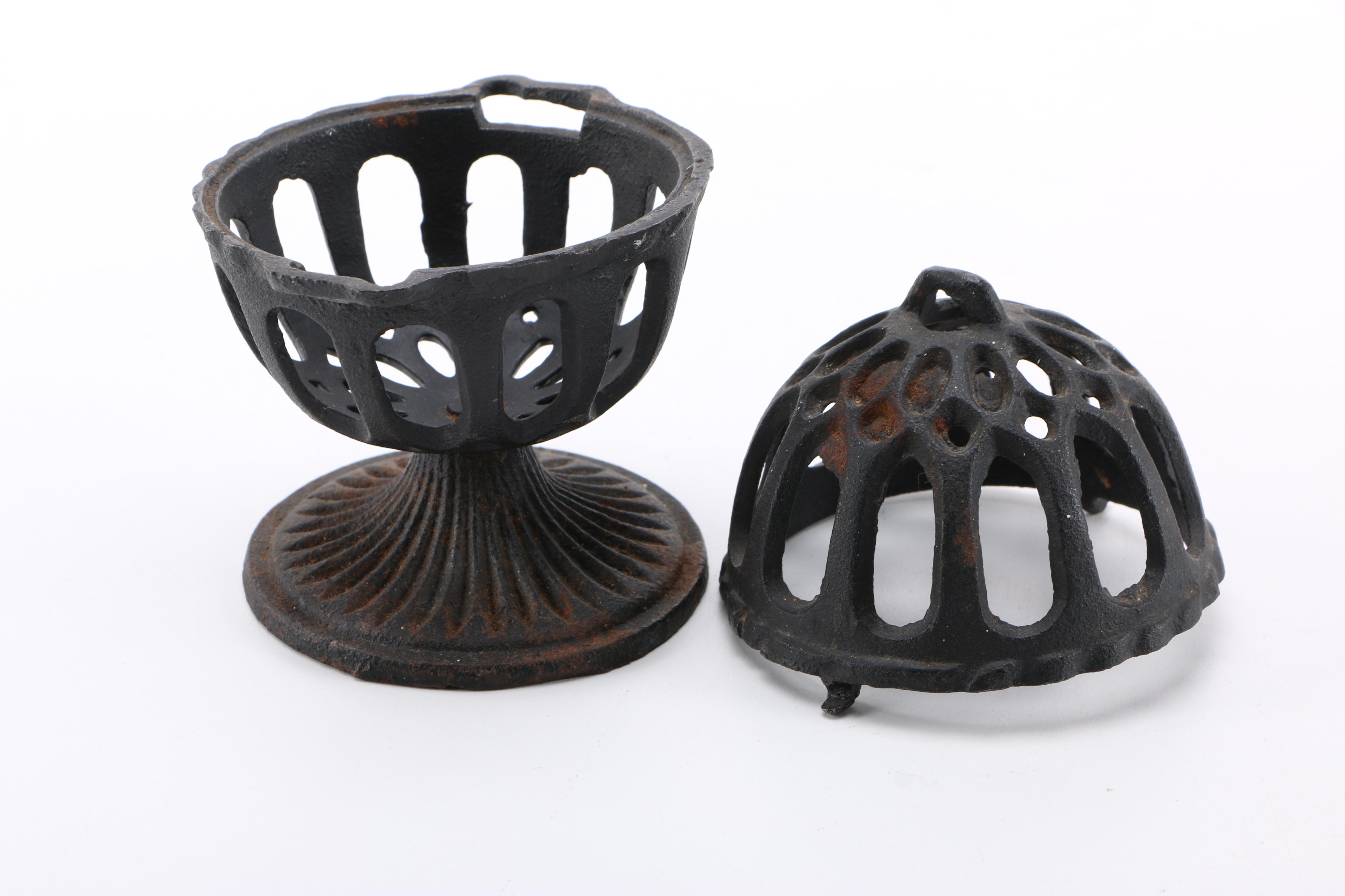 Cast Iron Yarn Ball Holder