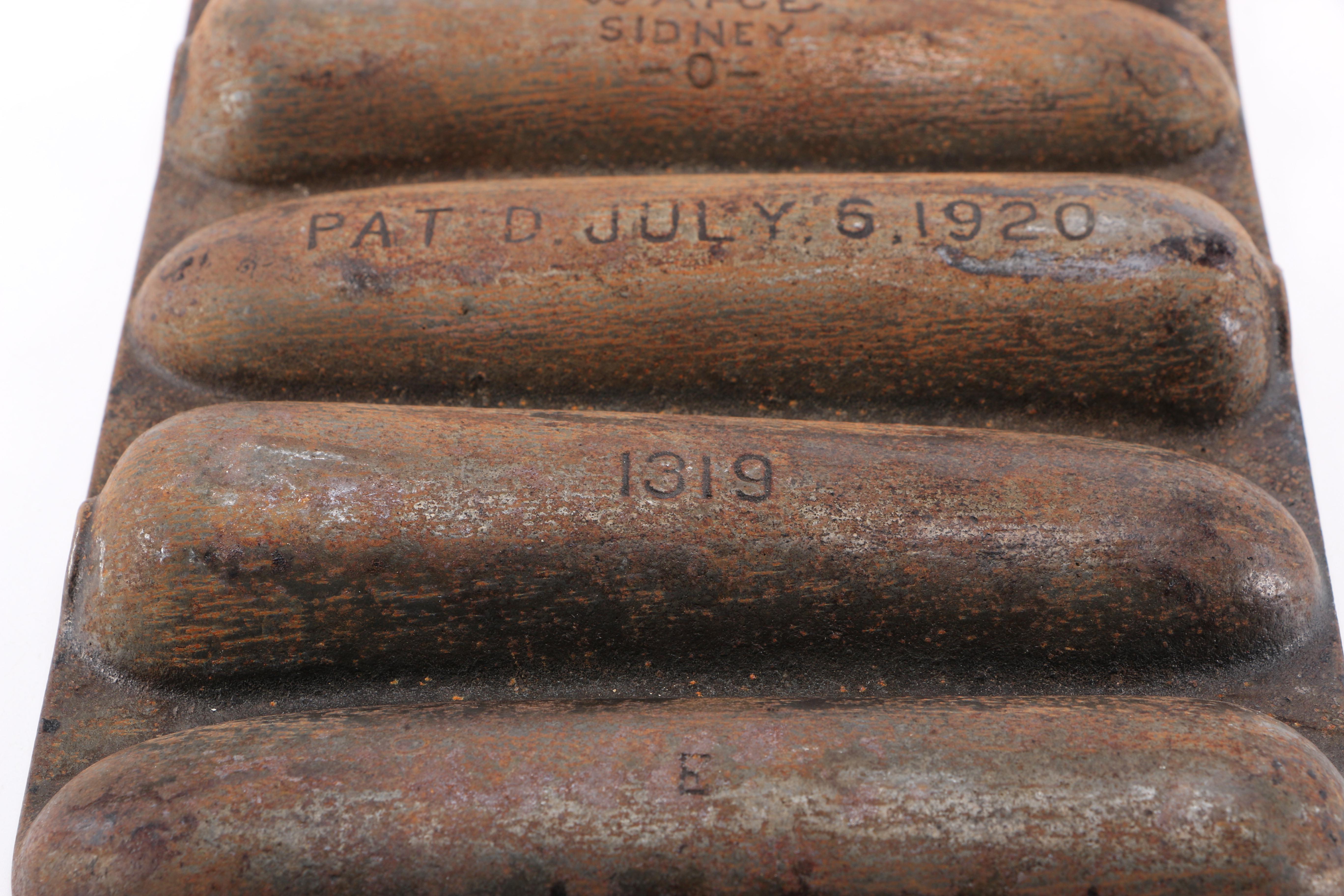 Antique Wagner Ware Cornbread Pan