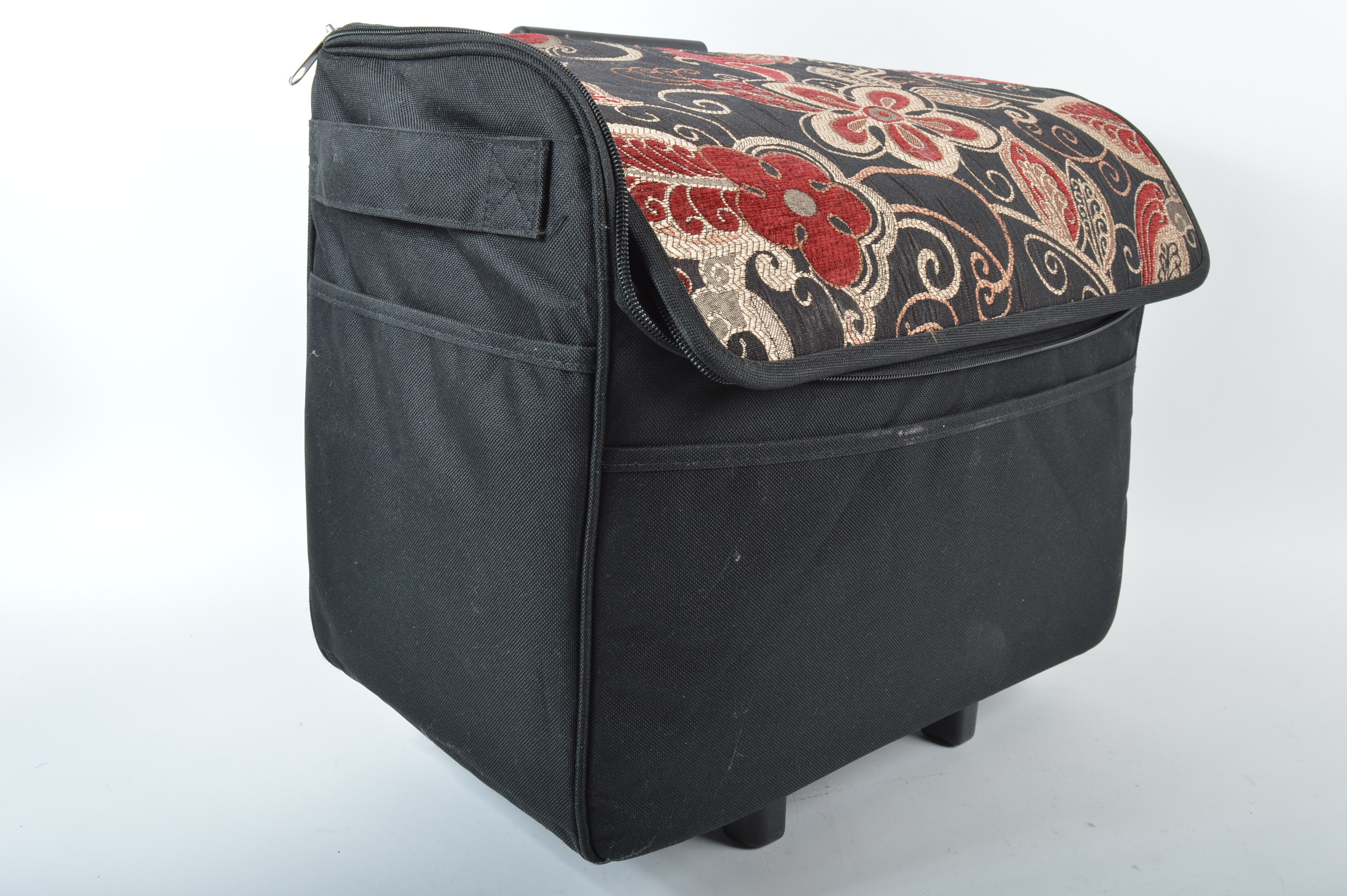 Signer Sewing Machine and Accessories