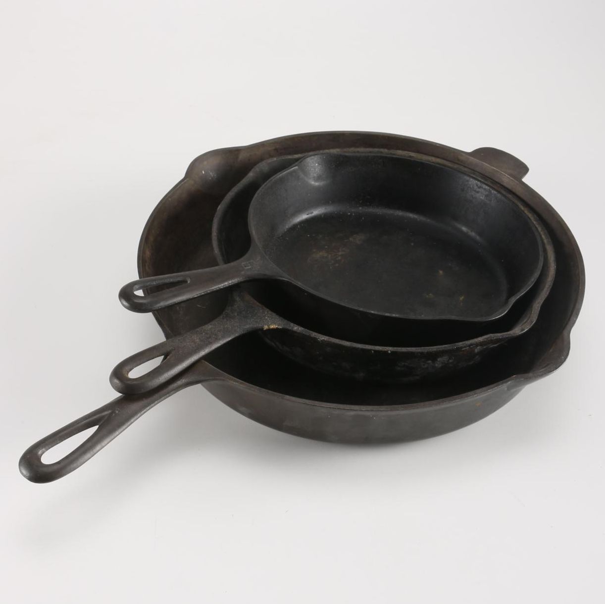Cast Iron Skillets Featuring Griswold