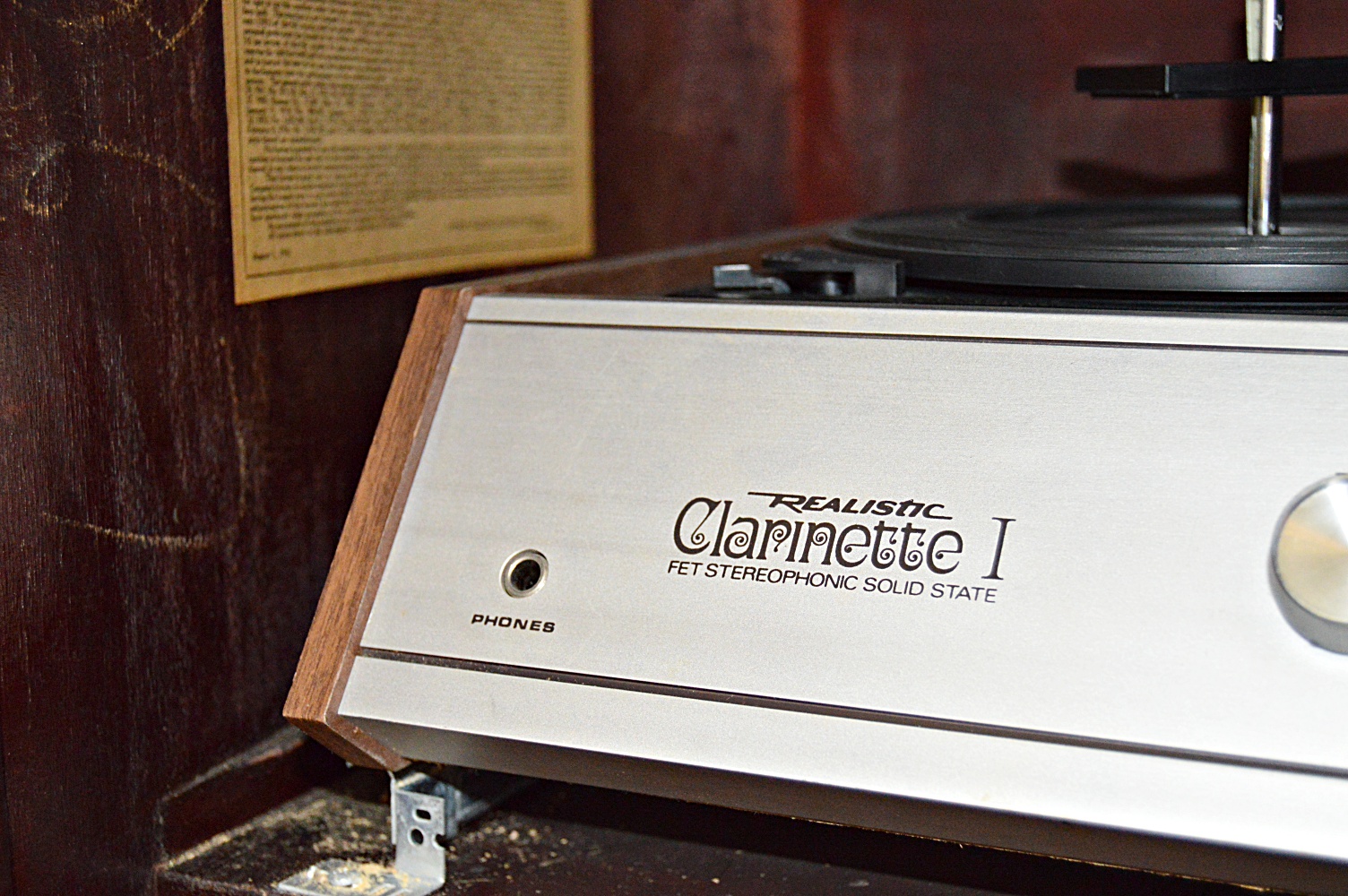 1916 Mahogany VV-XVII Victor Victrola Phonograph and Records