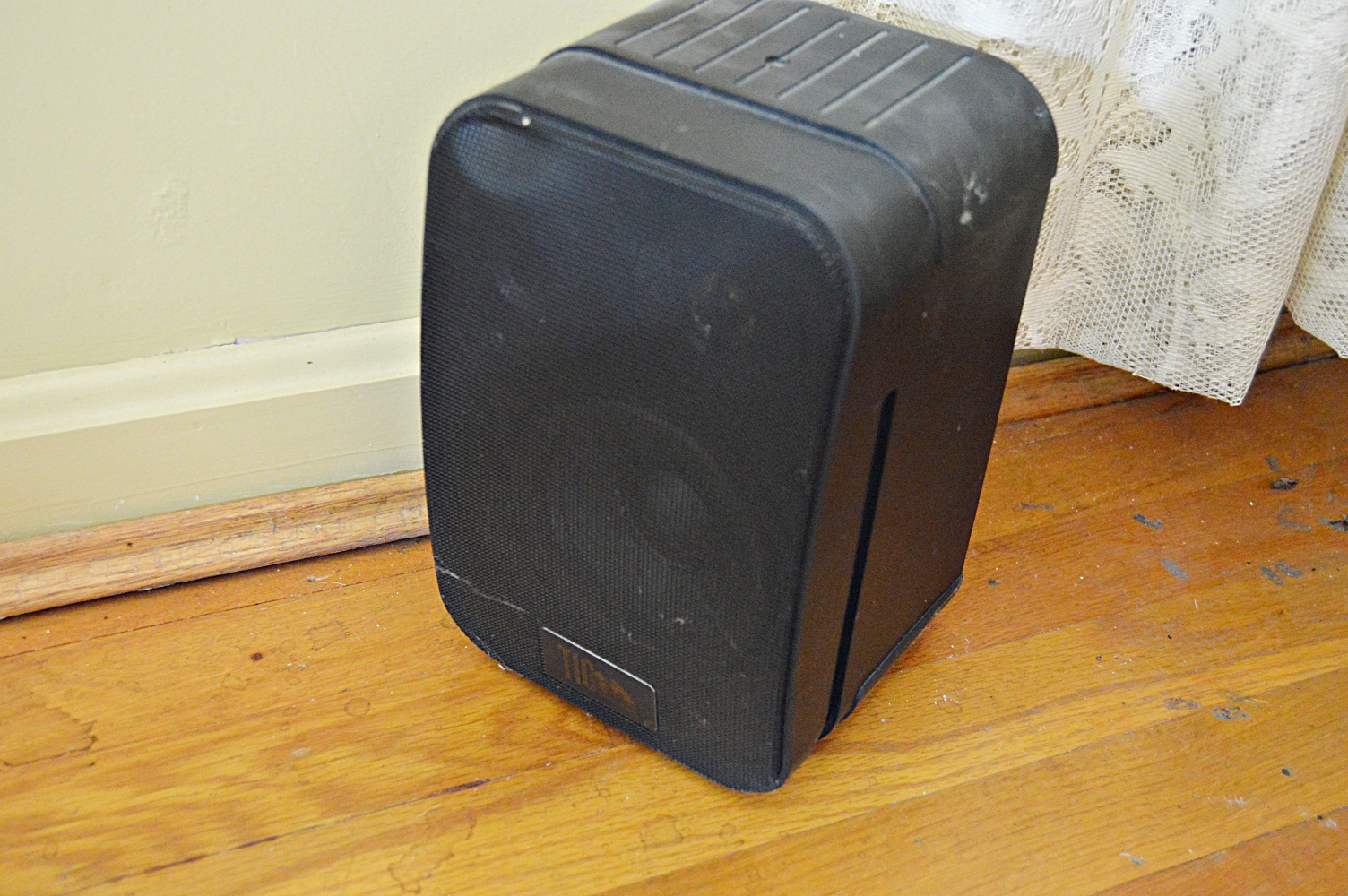 1916 Mahogany VV-XVII Victor Victrola Phonograph and Records