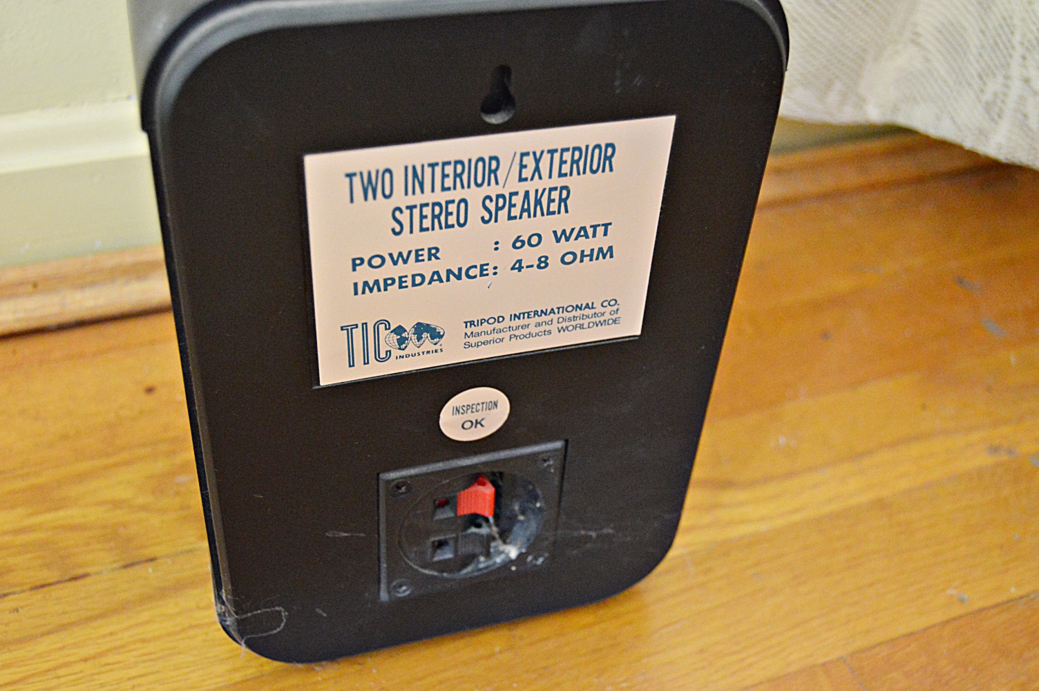 1916 Mahogany VV-XVII Victor Victrola Phonograph and Records