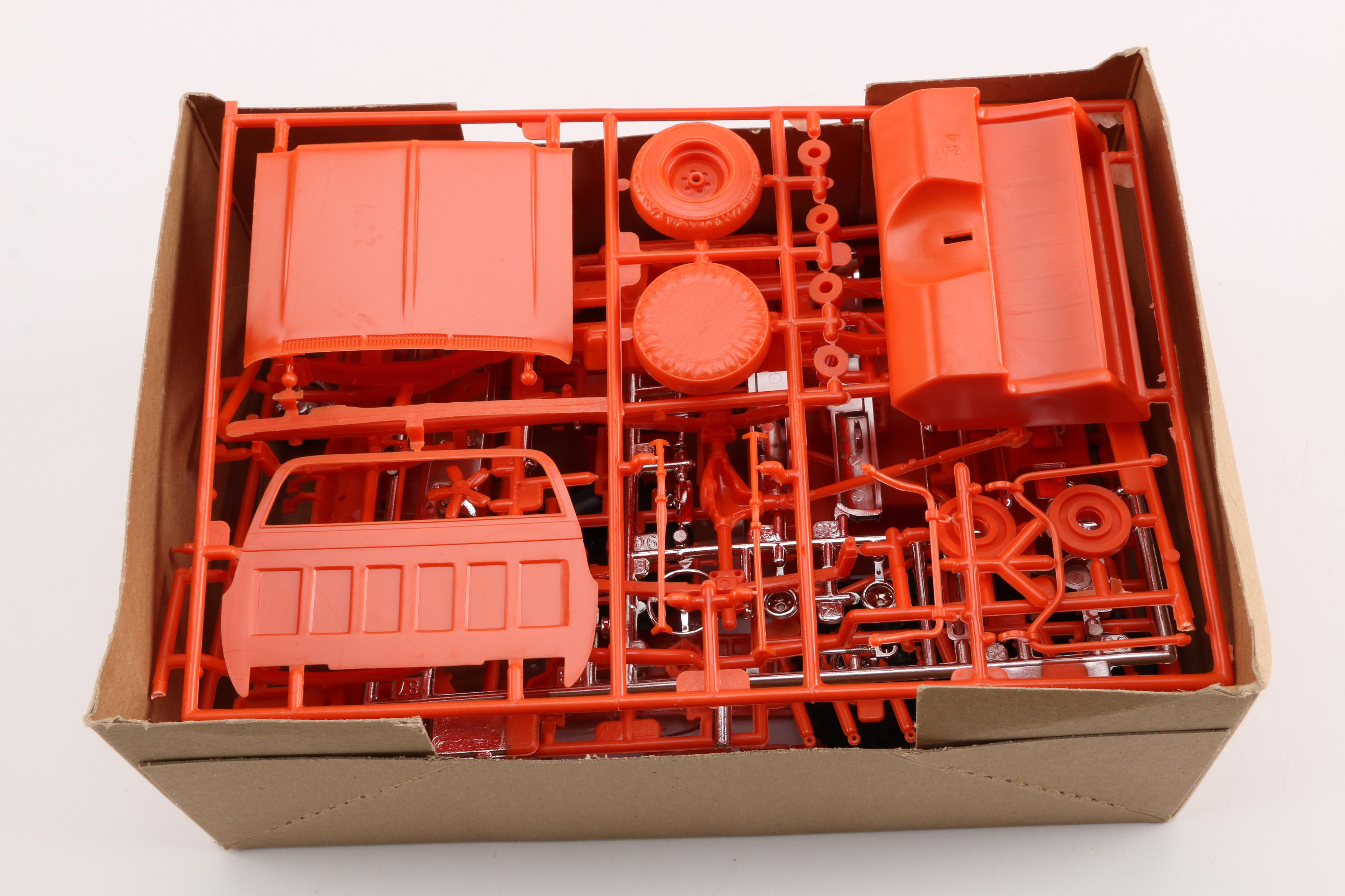 Monogram GMC Jimmy High Roller Truck 1/24 Model Scale Kit