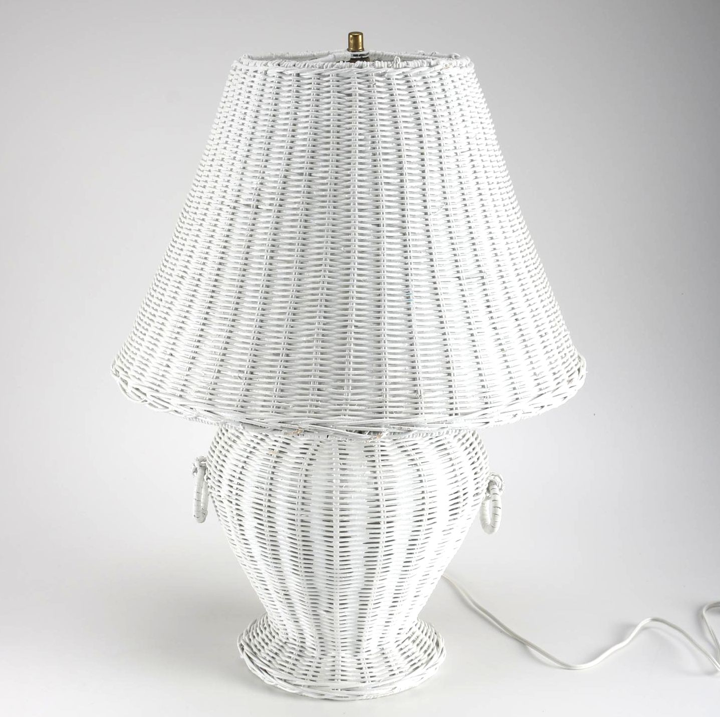 White Wicker Table Lamp