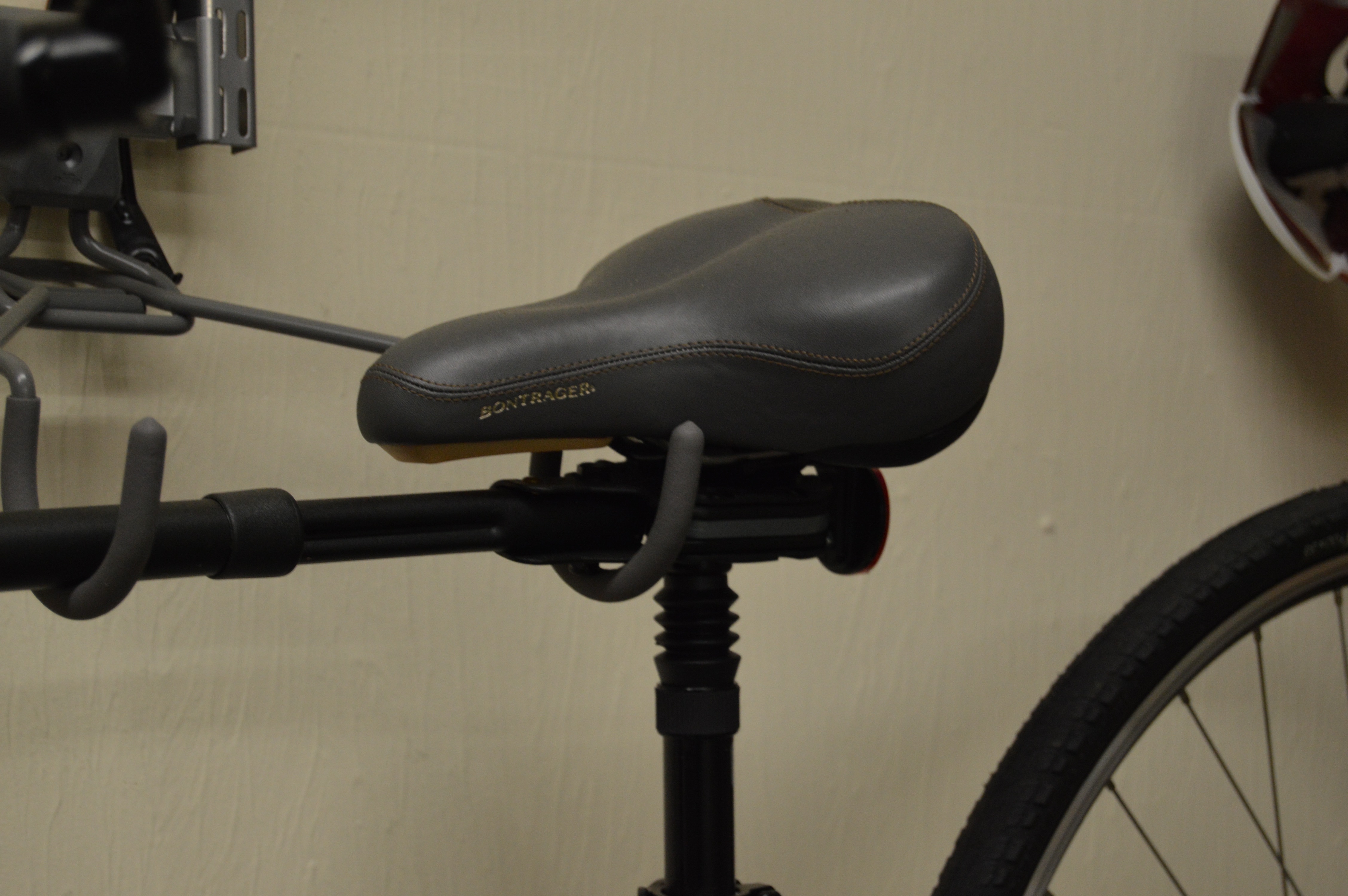 Trek "Verve 3" Women's Hybrid Bike and Storage Frame Adapter