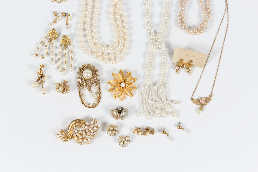 Imitation Pearl Costume Jewelry Collection