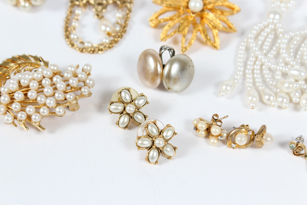 Imitation Pearl Costume Jewelry Collection