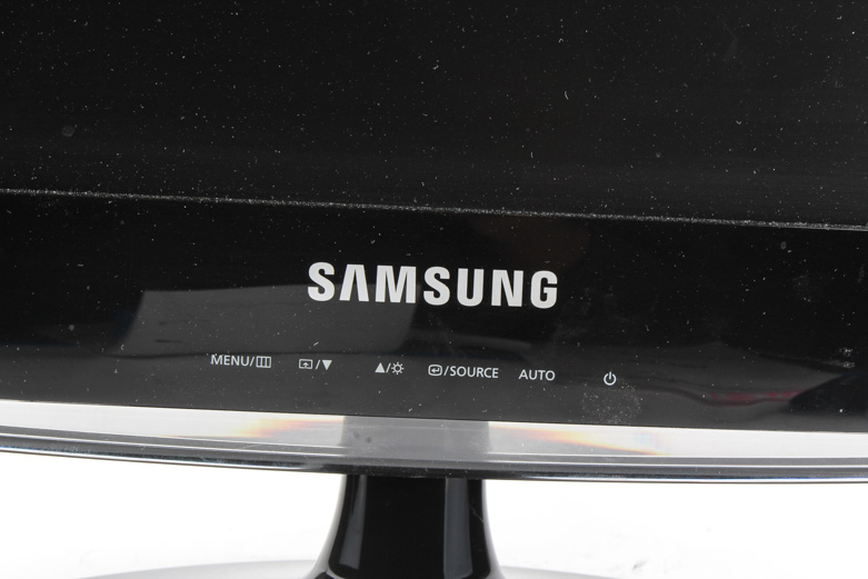 Samsung 21.5" Television