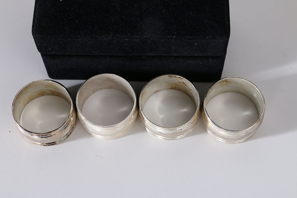International Silver Co. Silver Plate Napkin Ring Set With Presentation Case