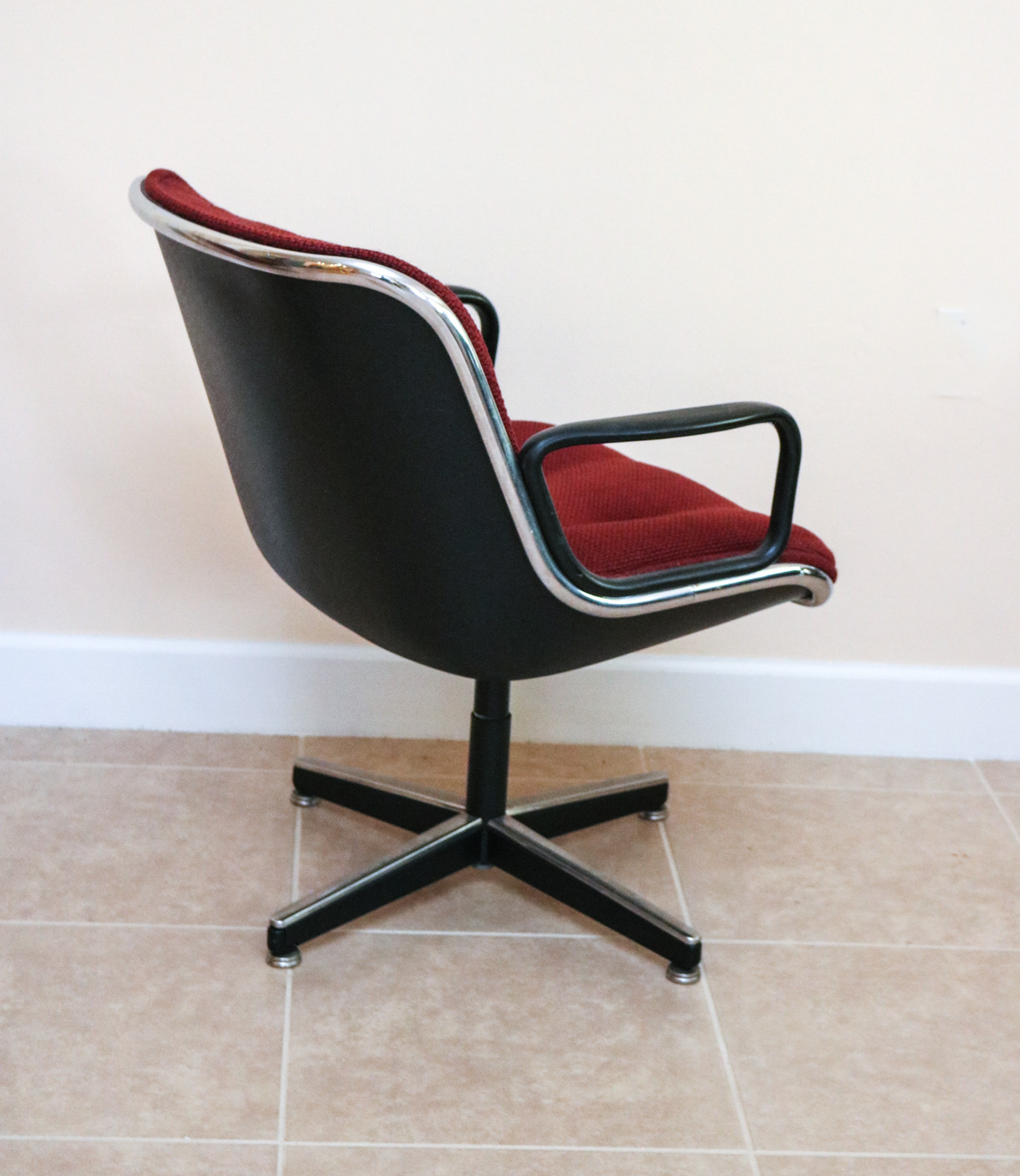 Pair of Vintage Office Chairs by Charles Pollock for Knoll