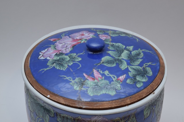 King's Porcelain Planter with Lid