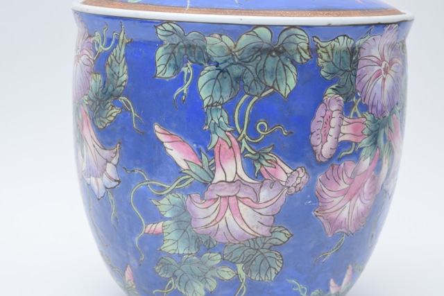 King's Porcelain Planter with Lid