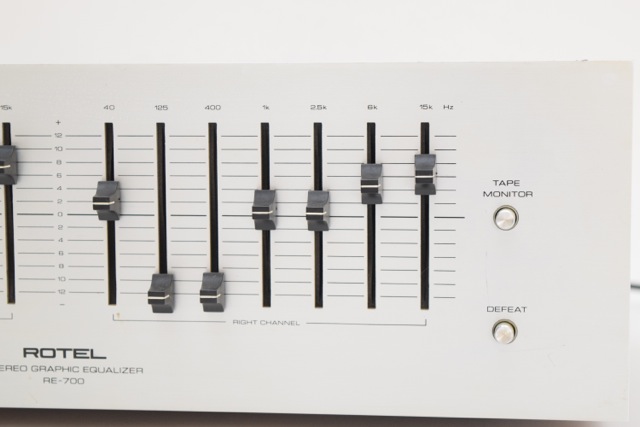 Rotel RE-700 Stereo Graphic Equalizer