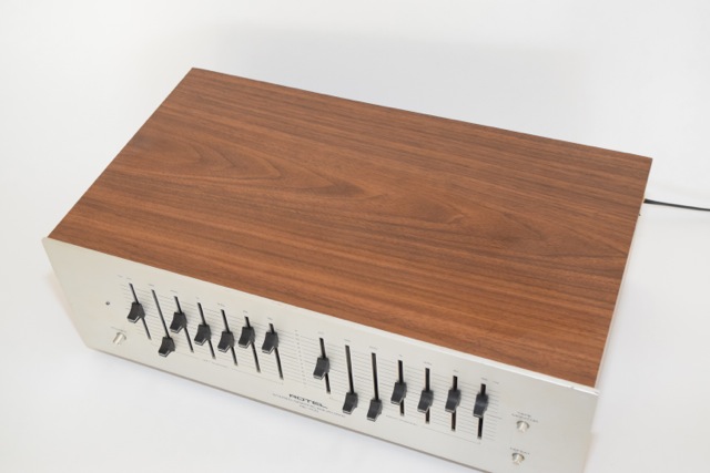 Rotel RE-700 Stereo Graphic Equalizer