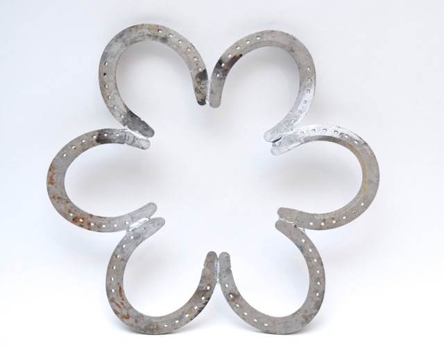 Aluminum Horseshoe Wreath