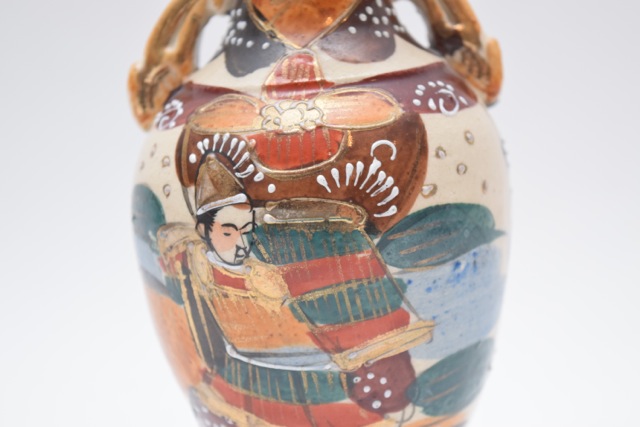 Japanese Porcelain Satsuma Moriage Urn