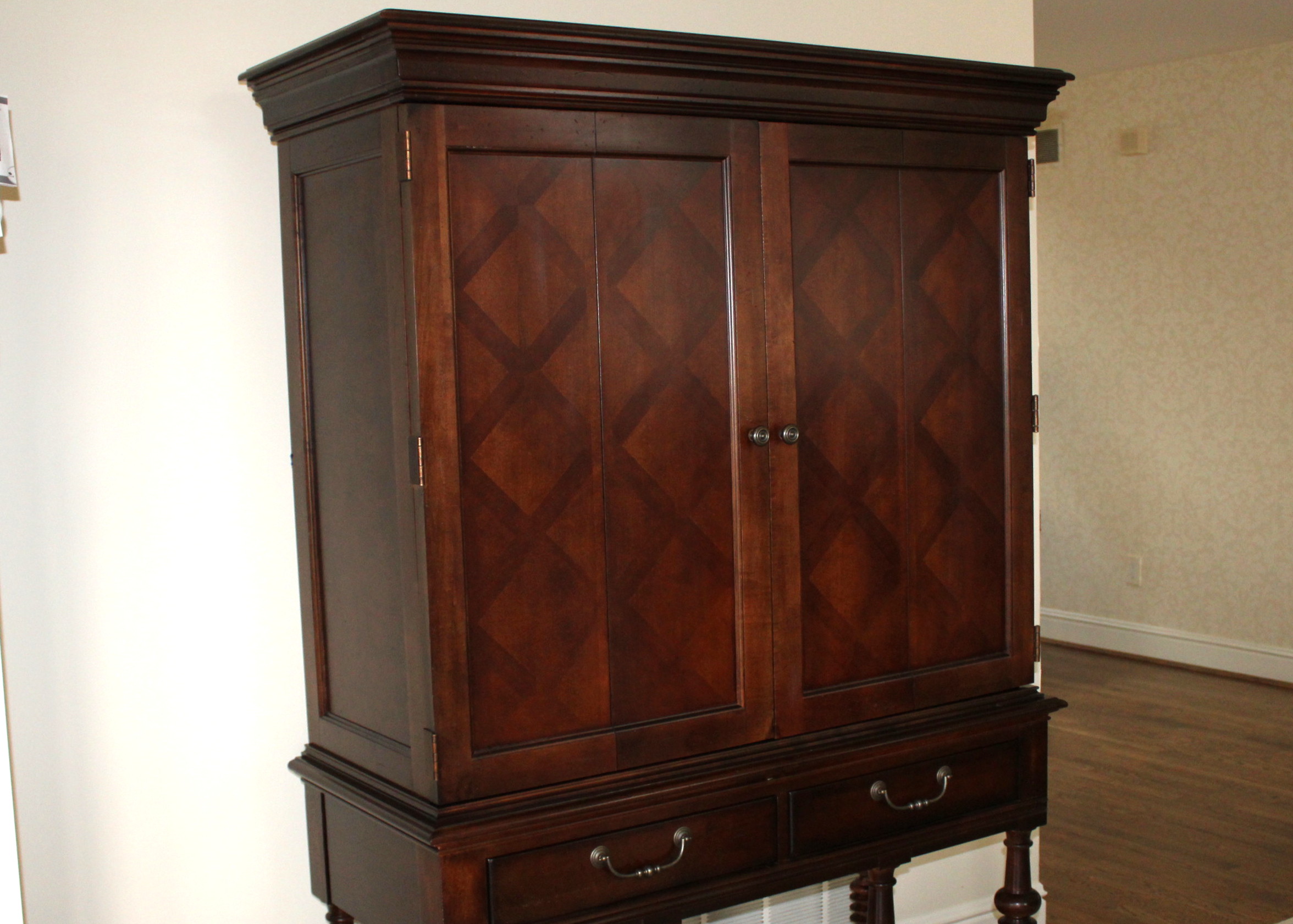 Freestanding Bar Cabinet