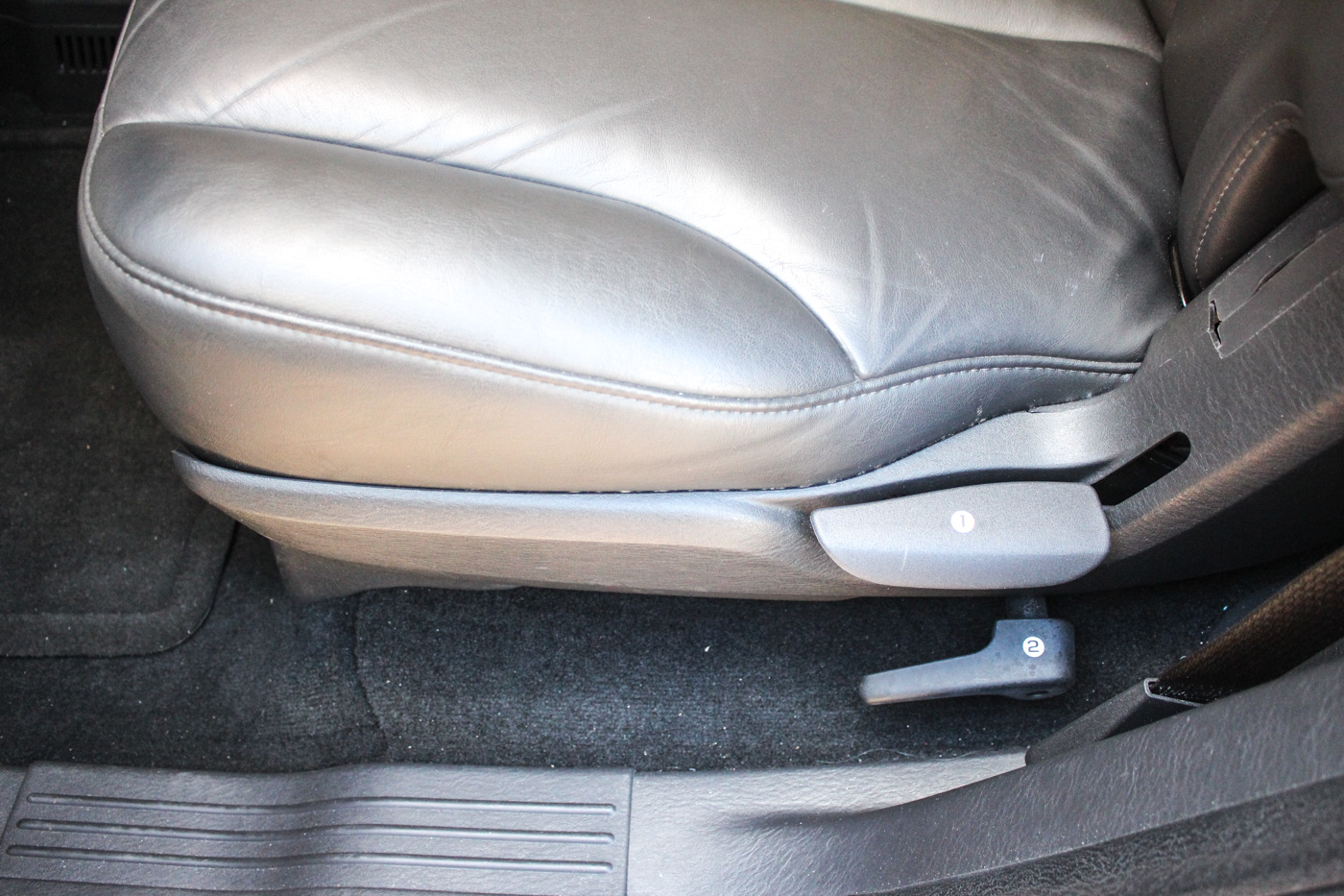 2004 Light Blue Chrysler Pacifica