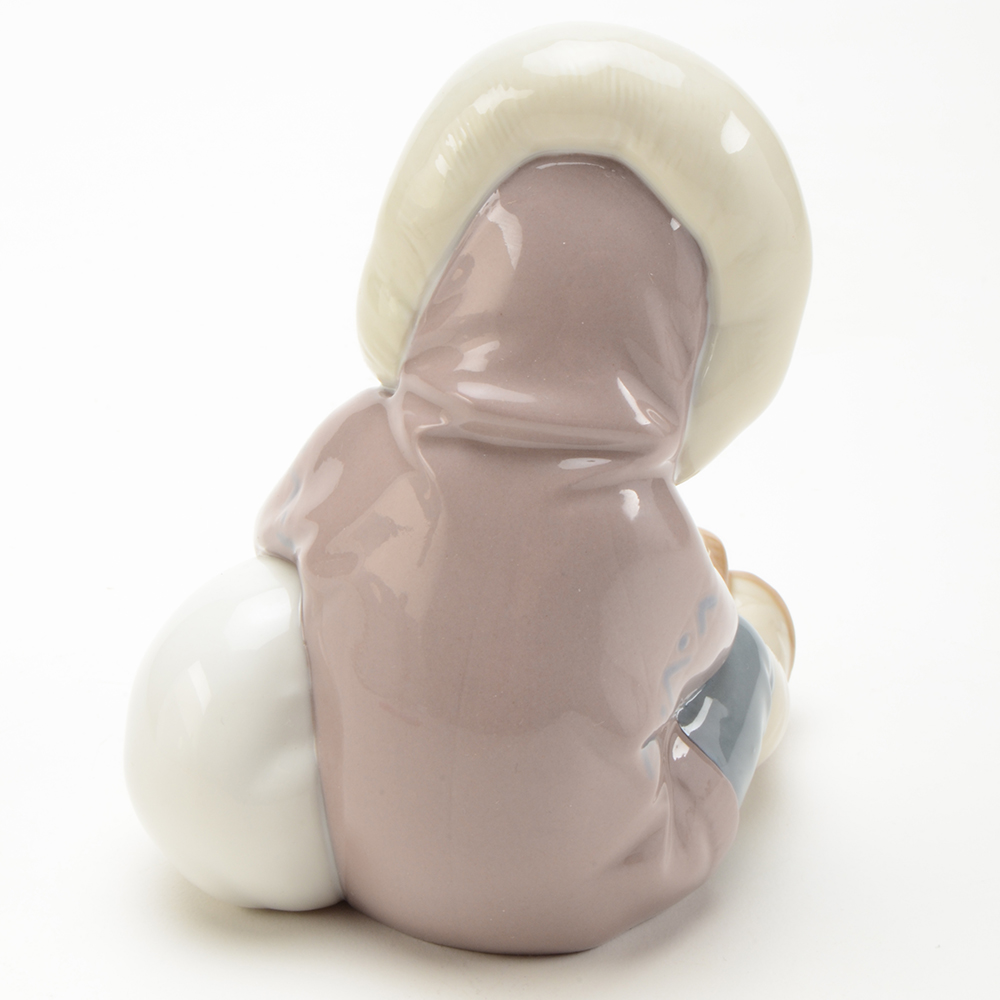 Lladro Eskimo Child with Bear