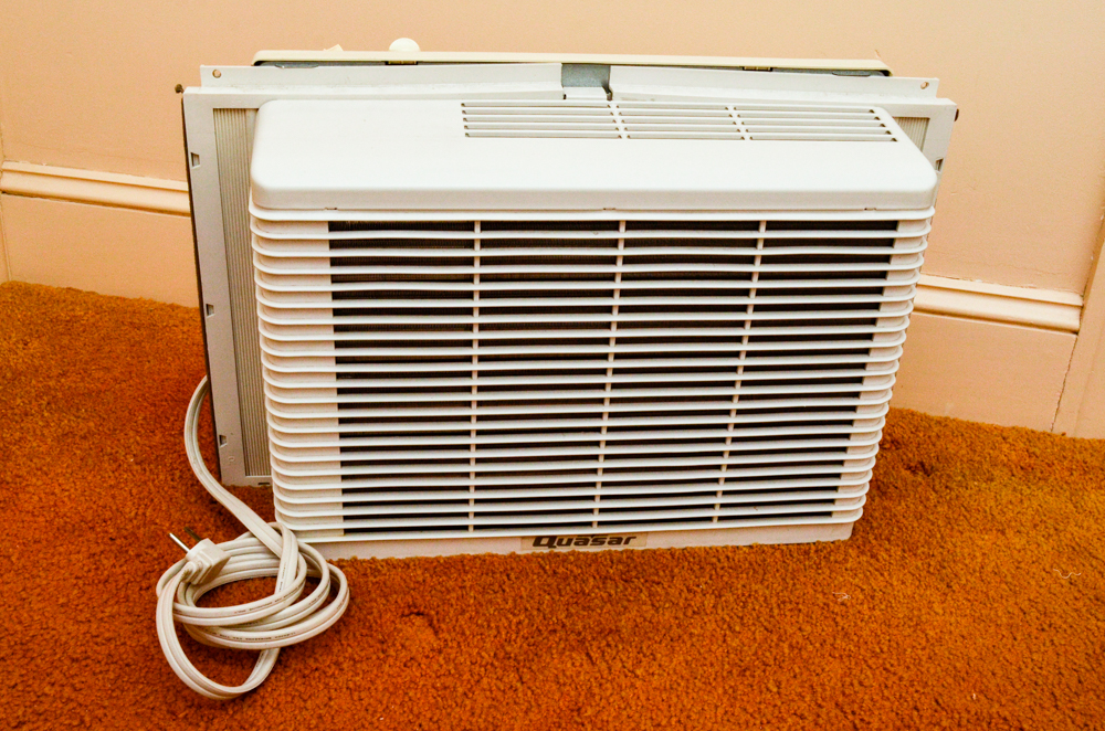 Quasar "Cool Look" Window Air Conditioner