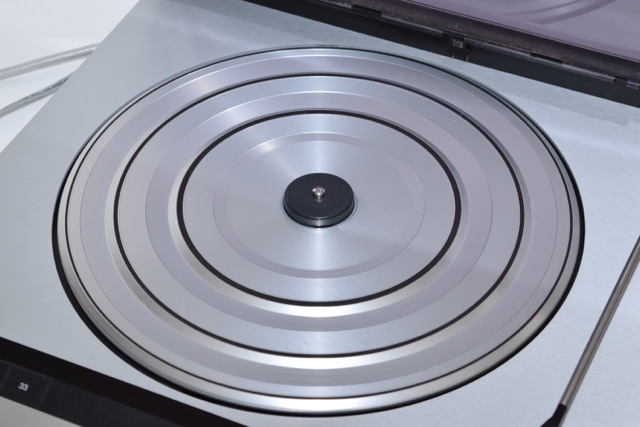 Bang & Olufsen Beogram 2404 Turntable