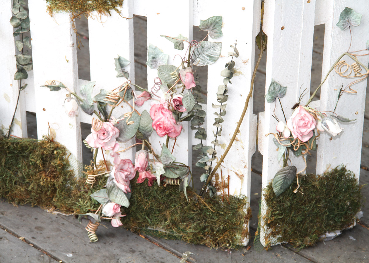 White Picket Fence Fireplace Screen