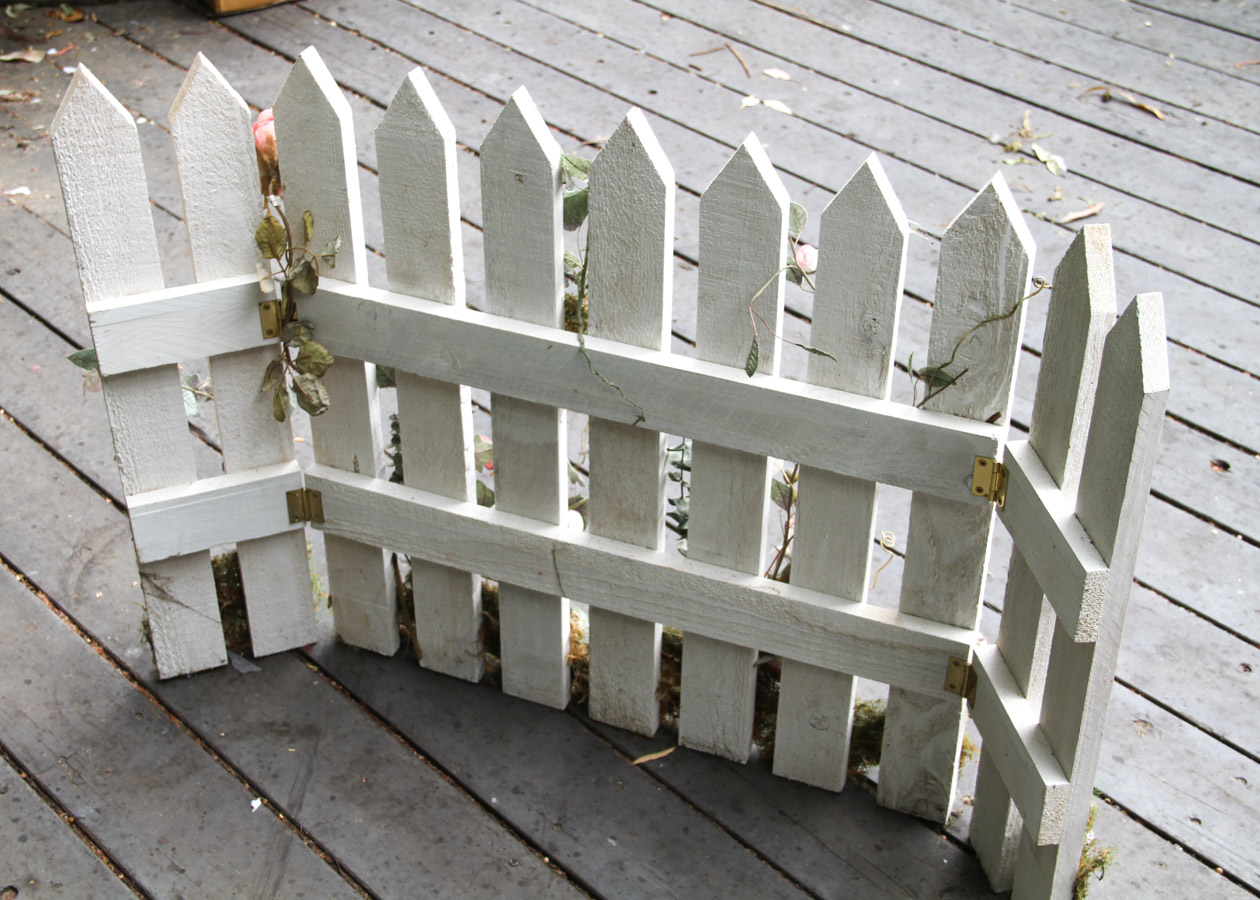 White Picket Fence Fireplace Screen