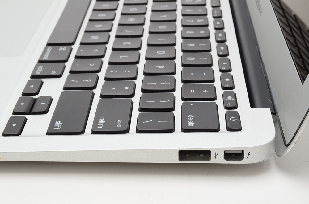 11" MacBook Air Laptop