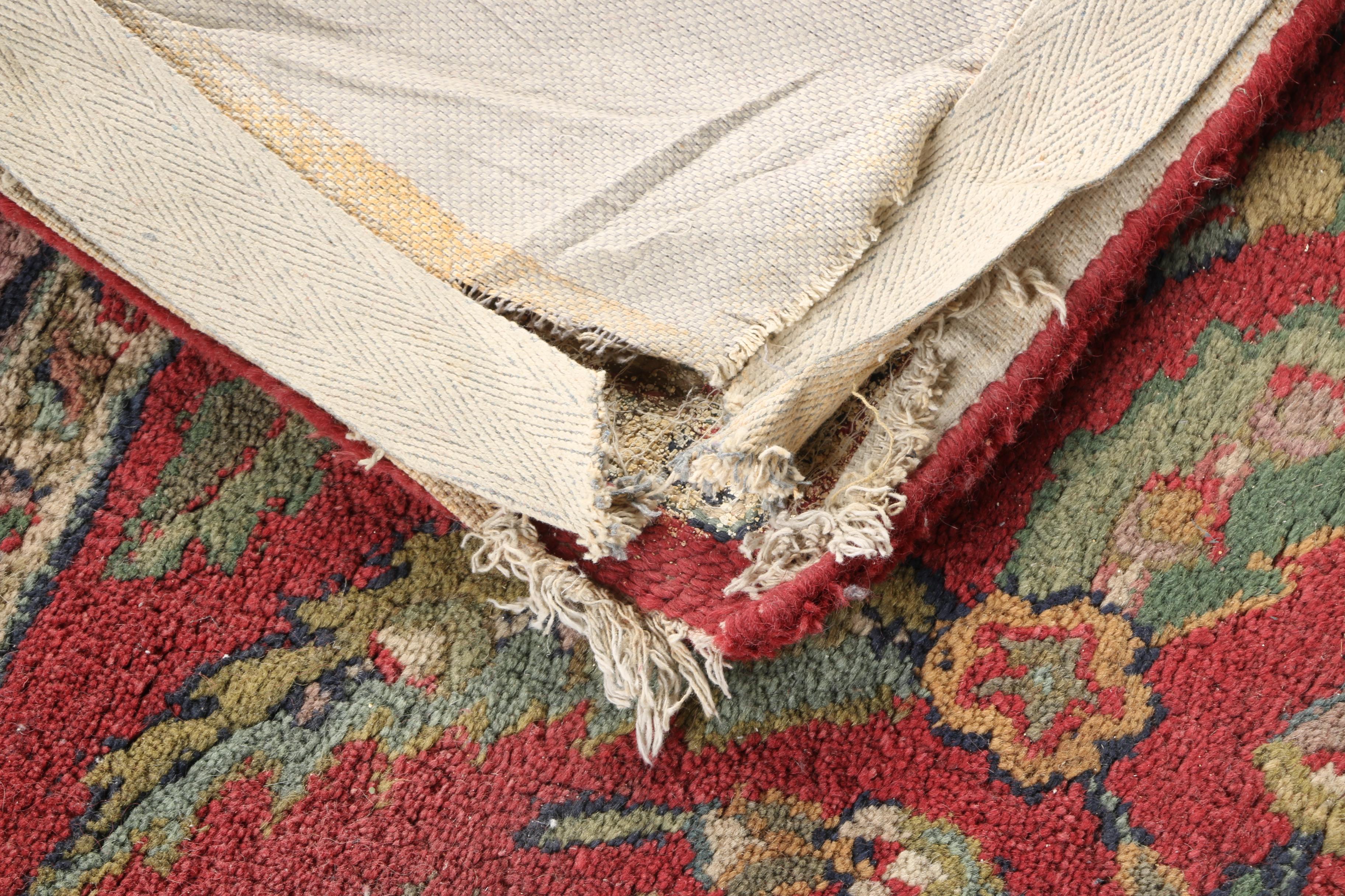 Machine Made Persian Style Area Rug