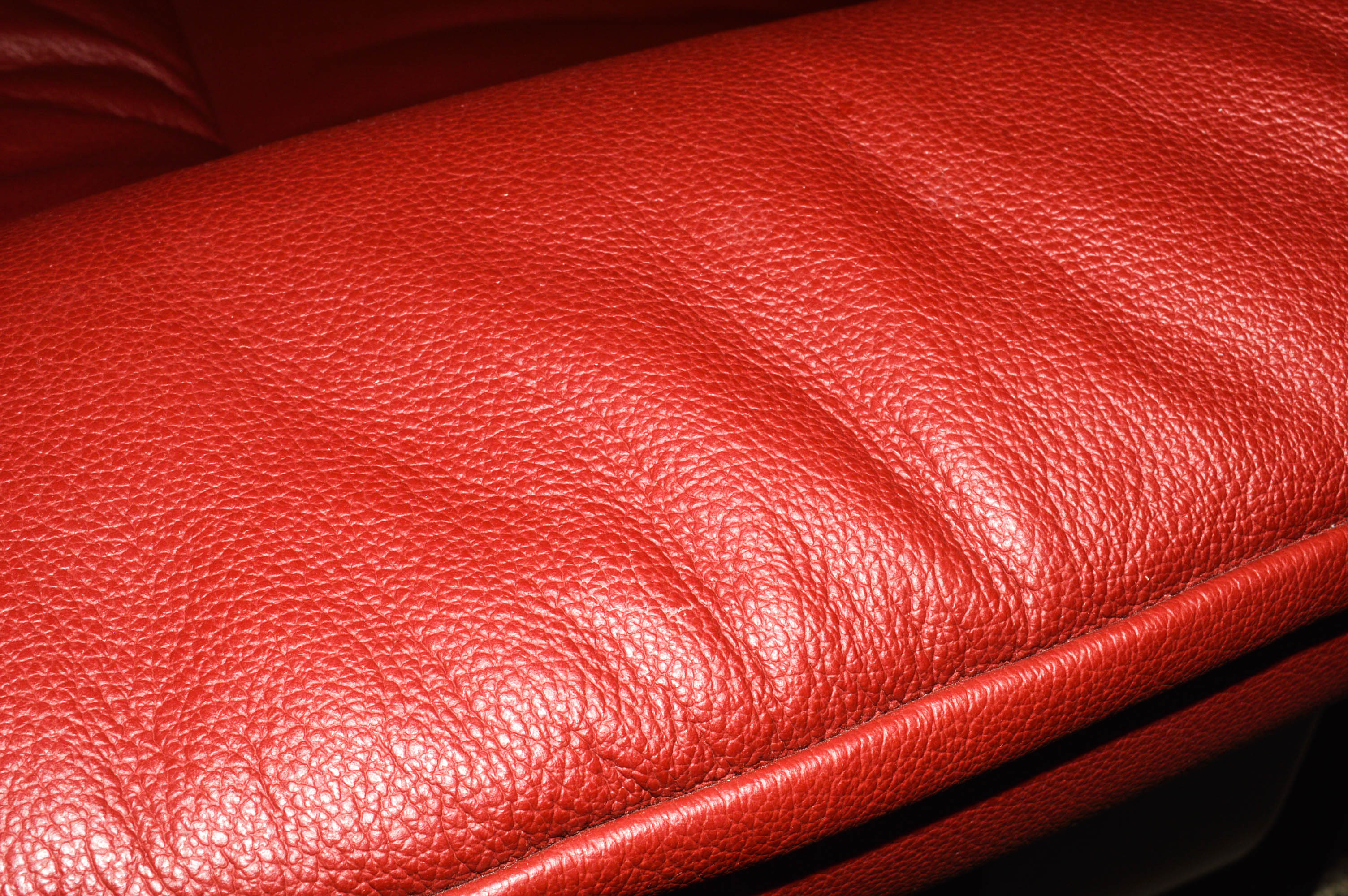 Ekhornes Stressless Leather Lounger With Ottoman, Accessory Table