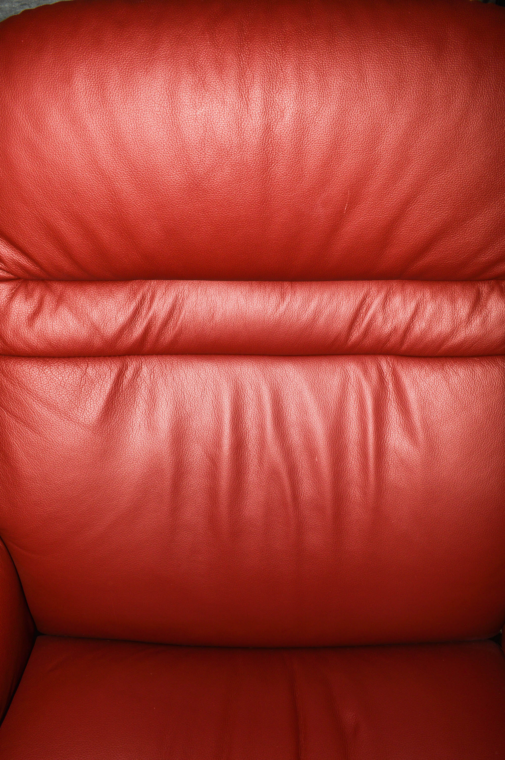 Ekhornes Stressless Leather Lounger With Ottoman, Accessory Table