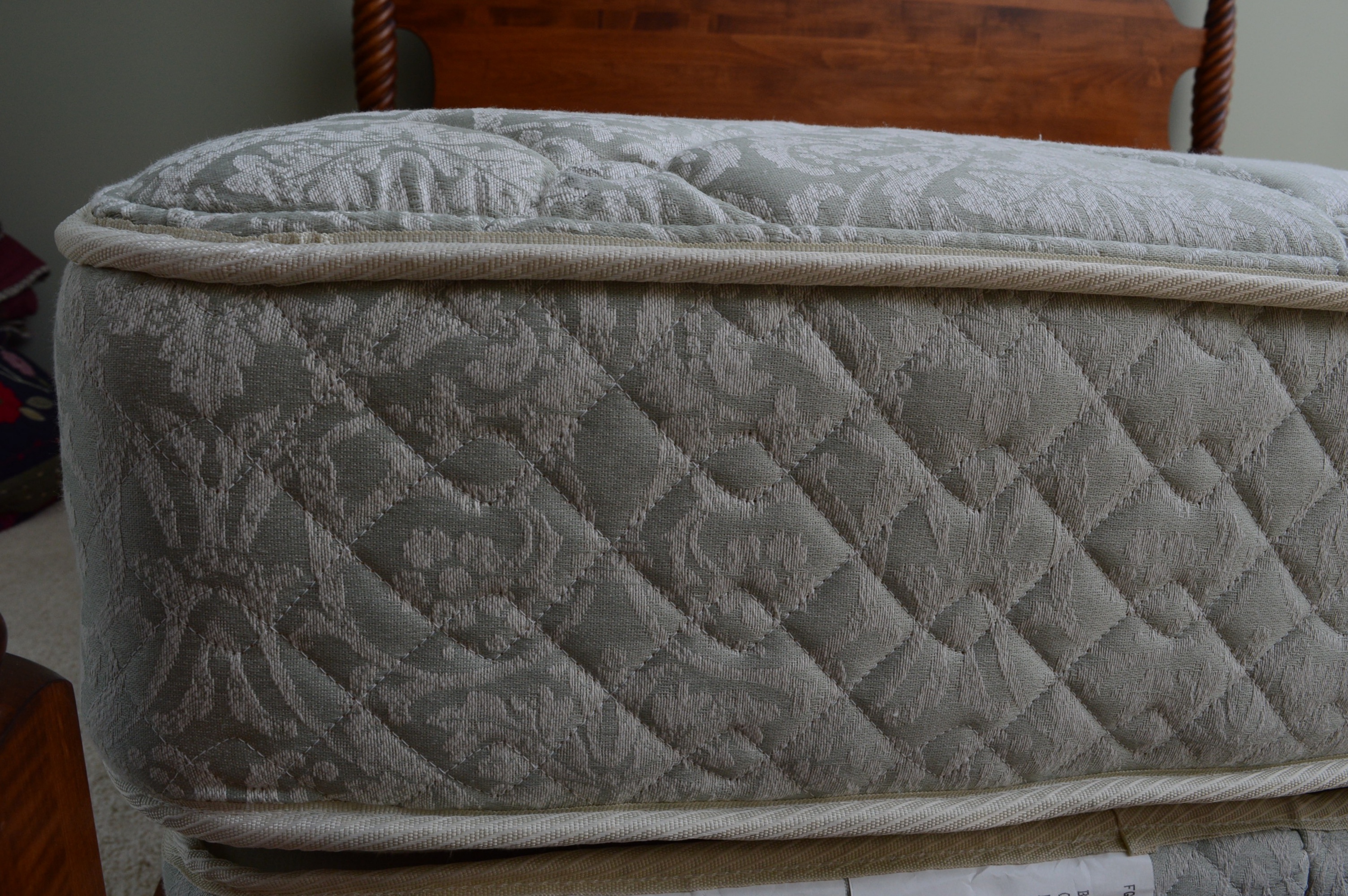 Ethan Allen "Country Crossings" Four Poster Bed