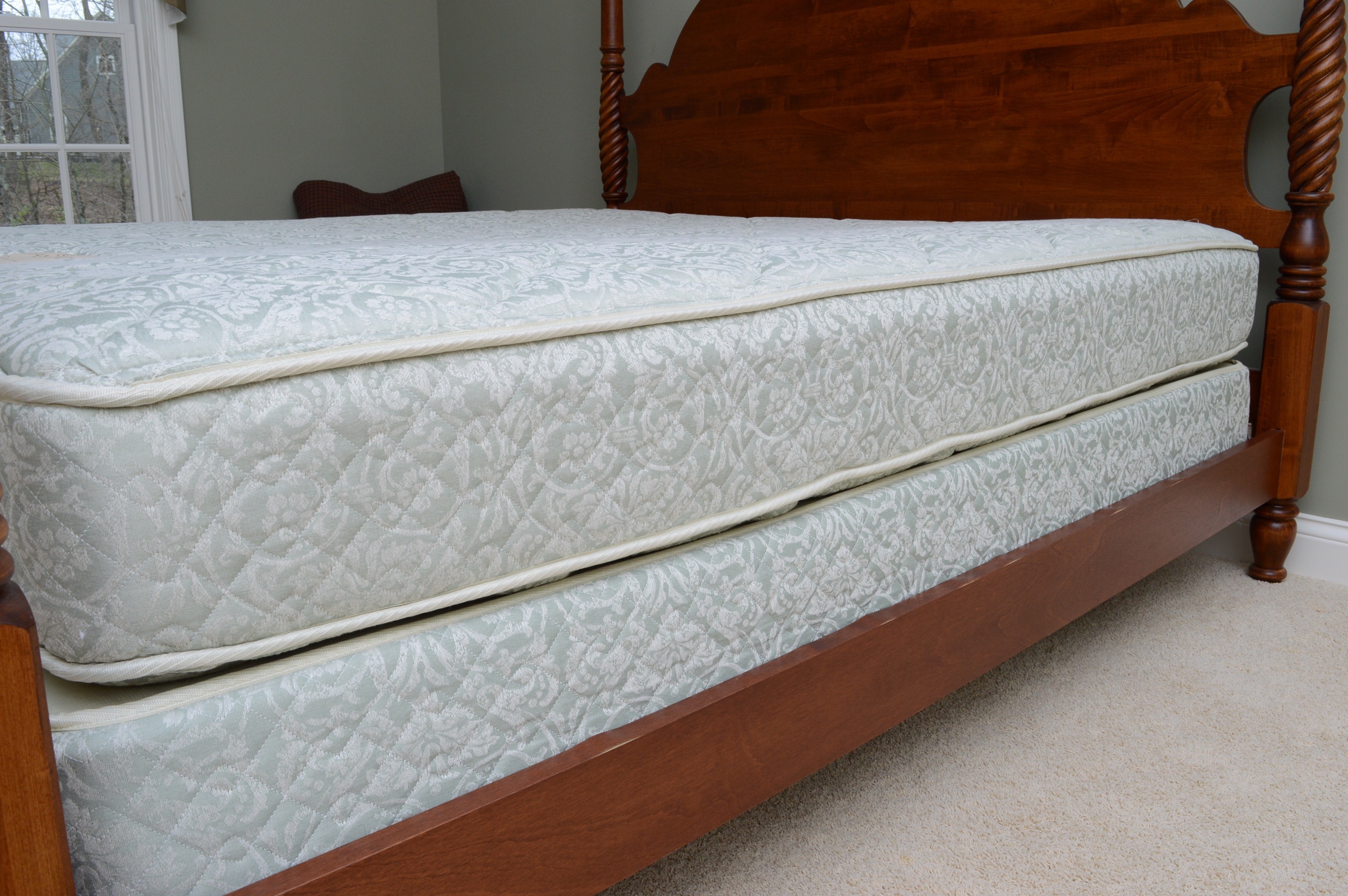 Ethan Allen "Country Crossings" Four Poster Bed