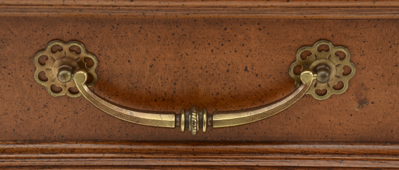 Mt. Airy Rolling Bar Unit