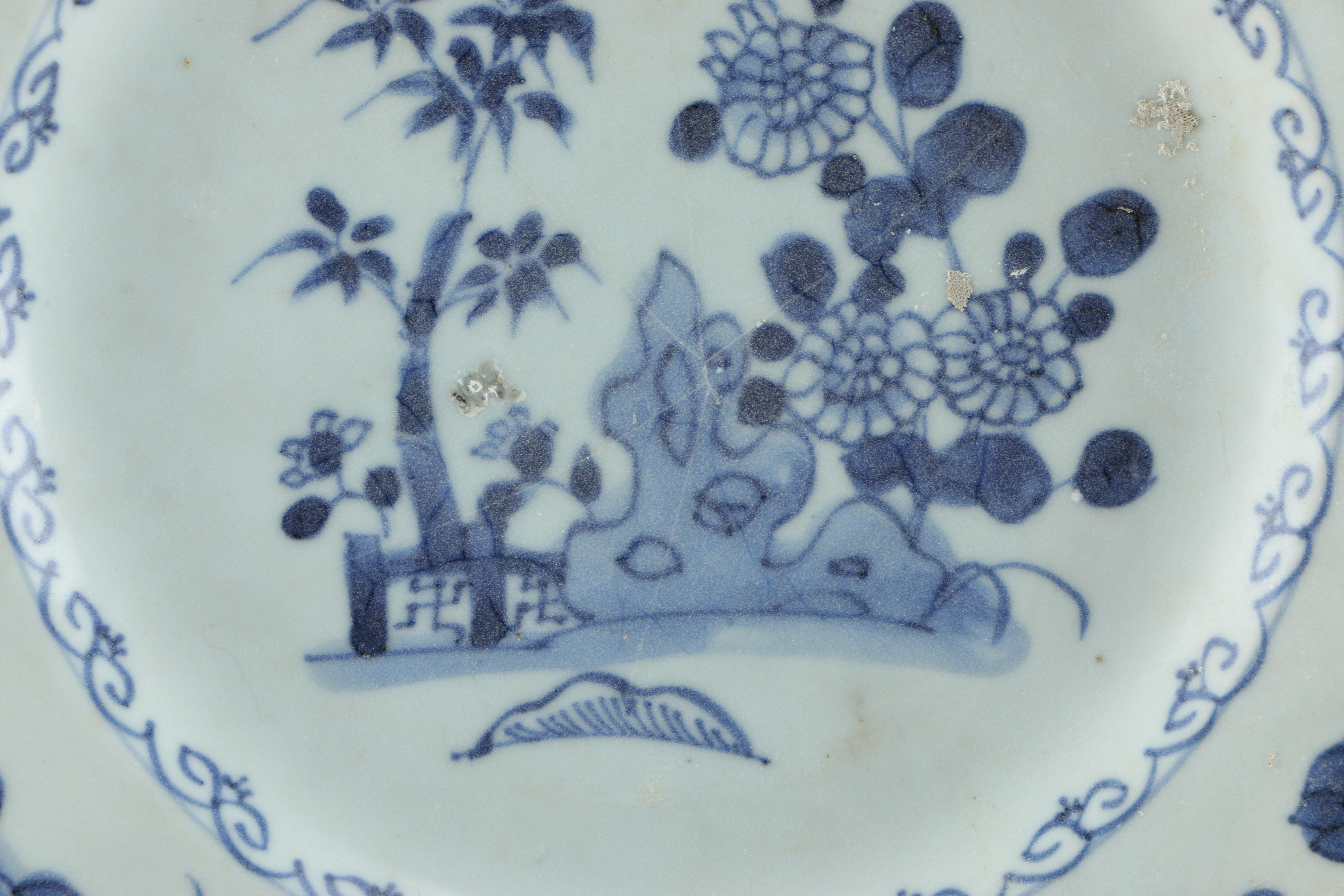 Qing Dynasty Plate Recovered From Geldermalsen Shipwreck and Ming Dynasty Zhangzhou Ware Plate