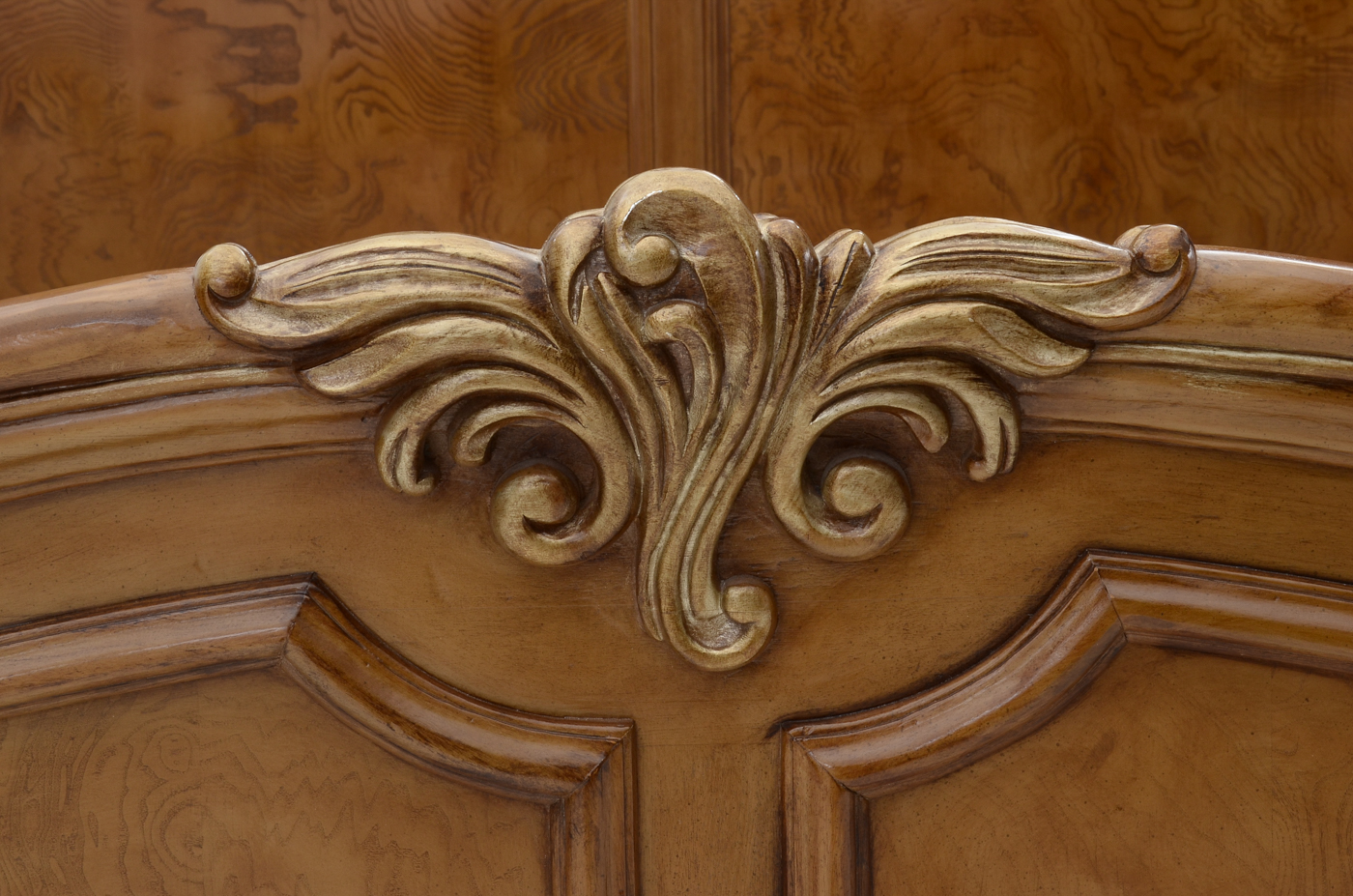 Henredon King Bed Frame