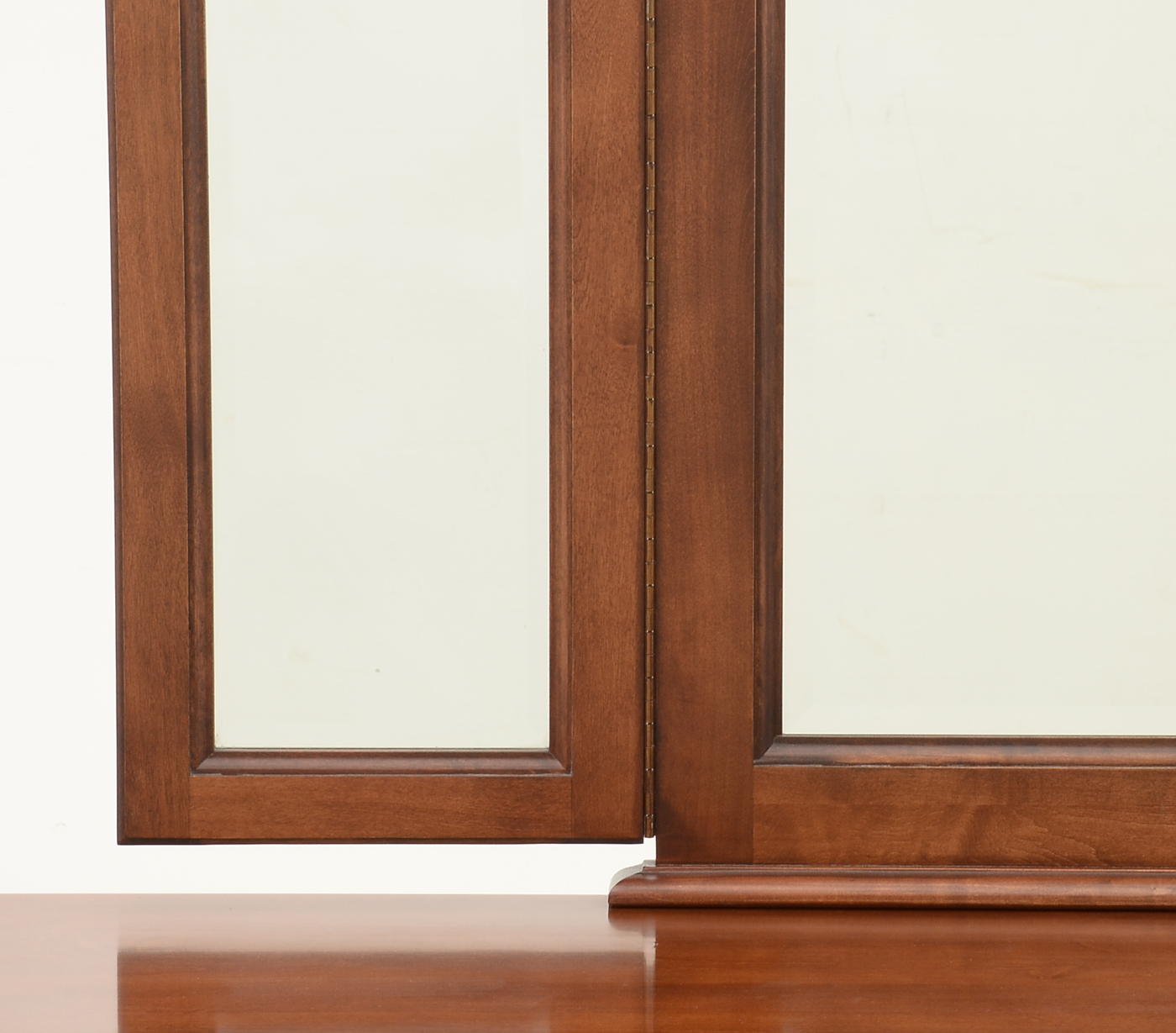 Sumter Chest of Drawers with Mirror