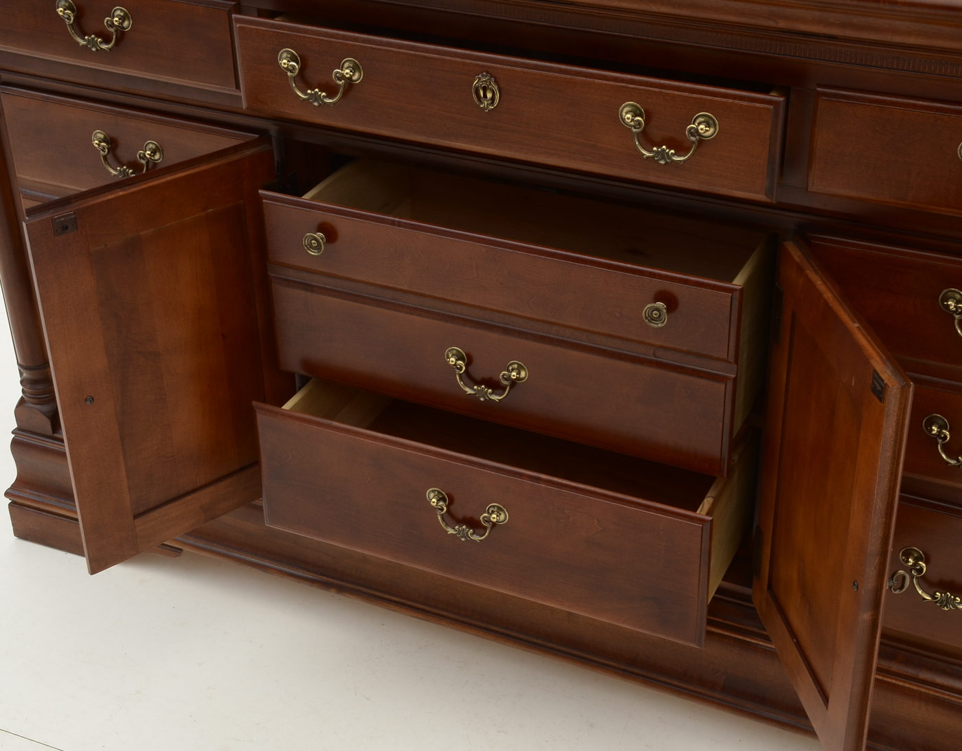 Sumter Chest of Drawers with Mirror