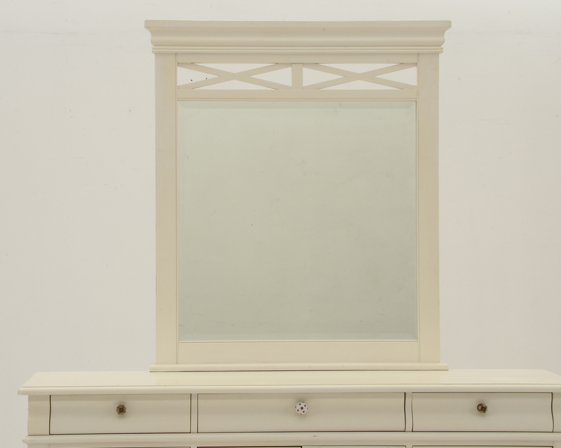 White Chest of Drawers With Mirror