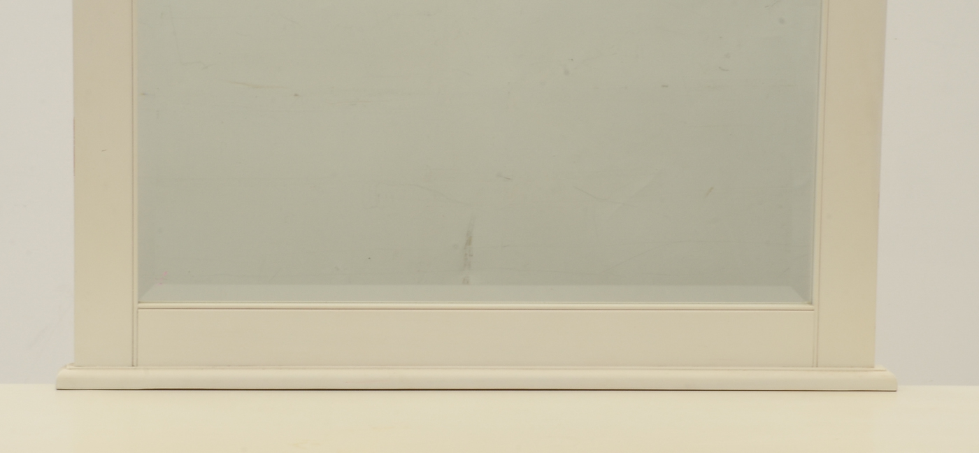 White Chest of Drawers With Mirror