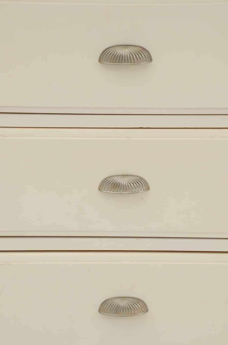 White Chest of Drawers With Mirror